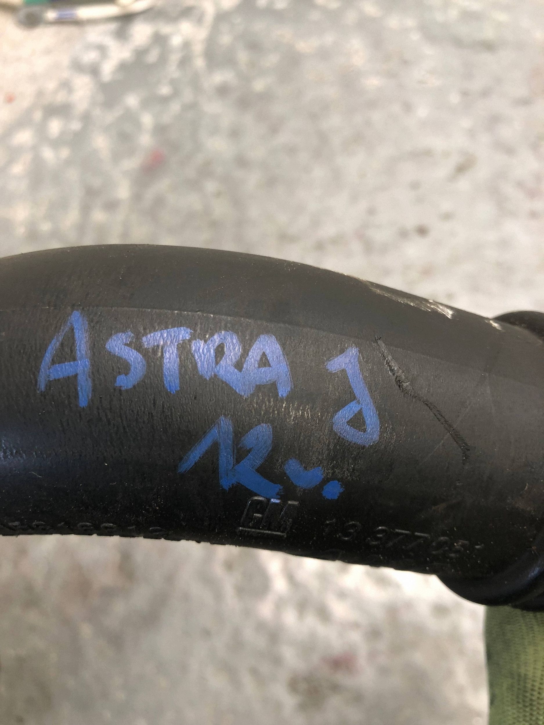 cijev prijenos interkulera OPEL ASTRA J 13377051