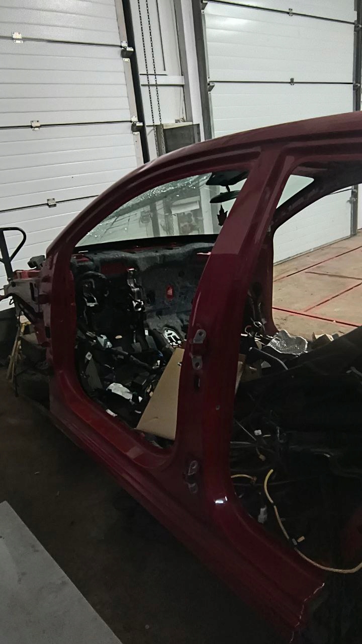 KIA RIO IV 17- PRÓG LEWY SŁUPEK ŚRODKOWY WARSZAWA