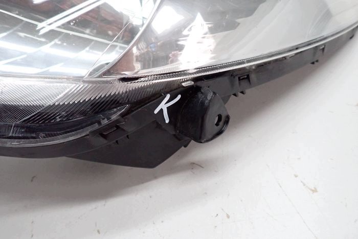 TOYOTA YARIS II LIFT 09-12 reflektor left light left