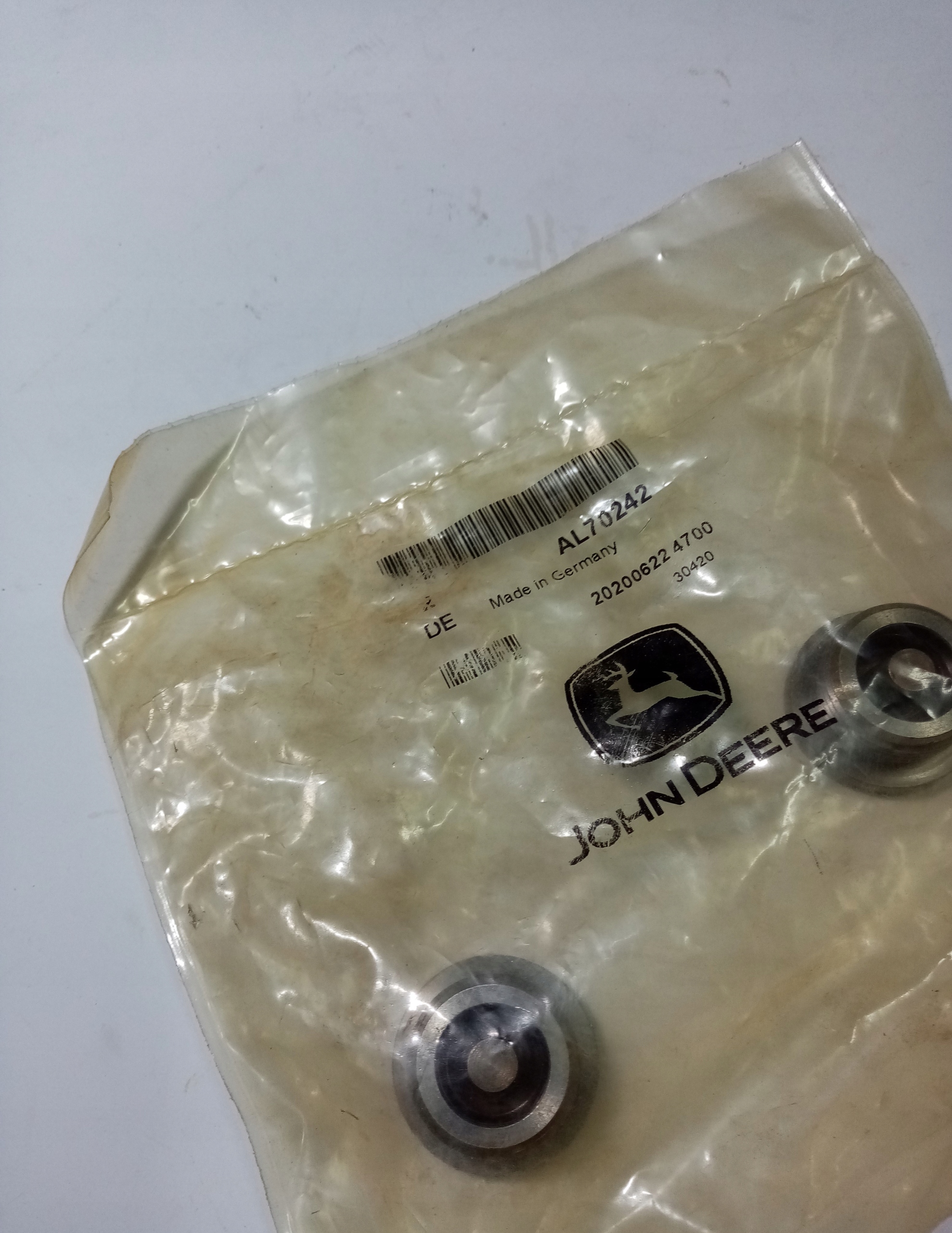 КЛАПАН JOHN DEERE AL70242