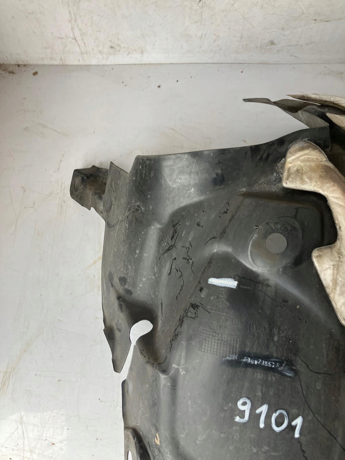 mudguard right front rear part CLIO IV
