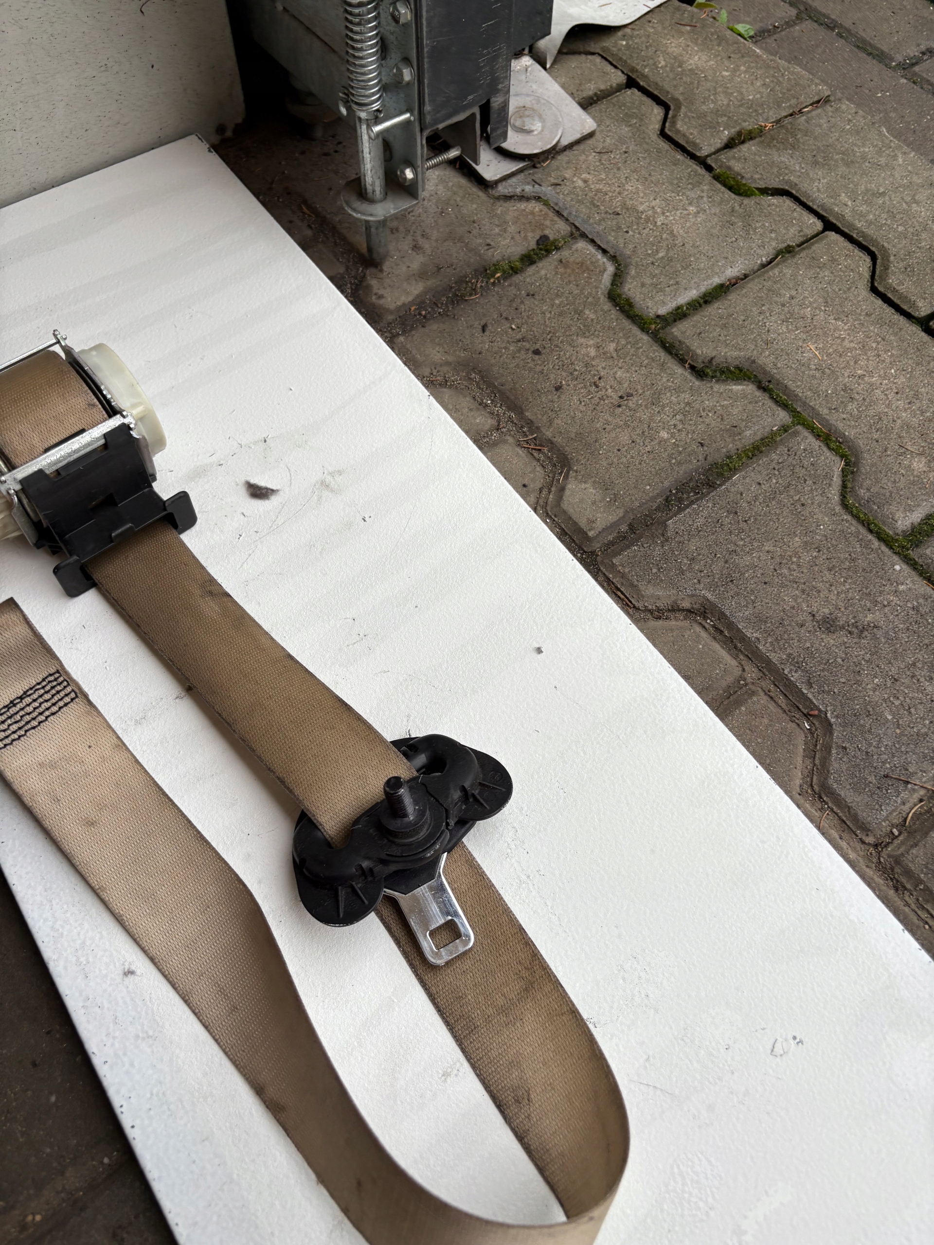 BMW E82 E92 Gurten Sicherheits rechts vorne 34003268D