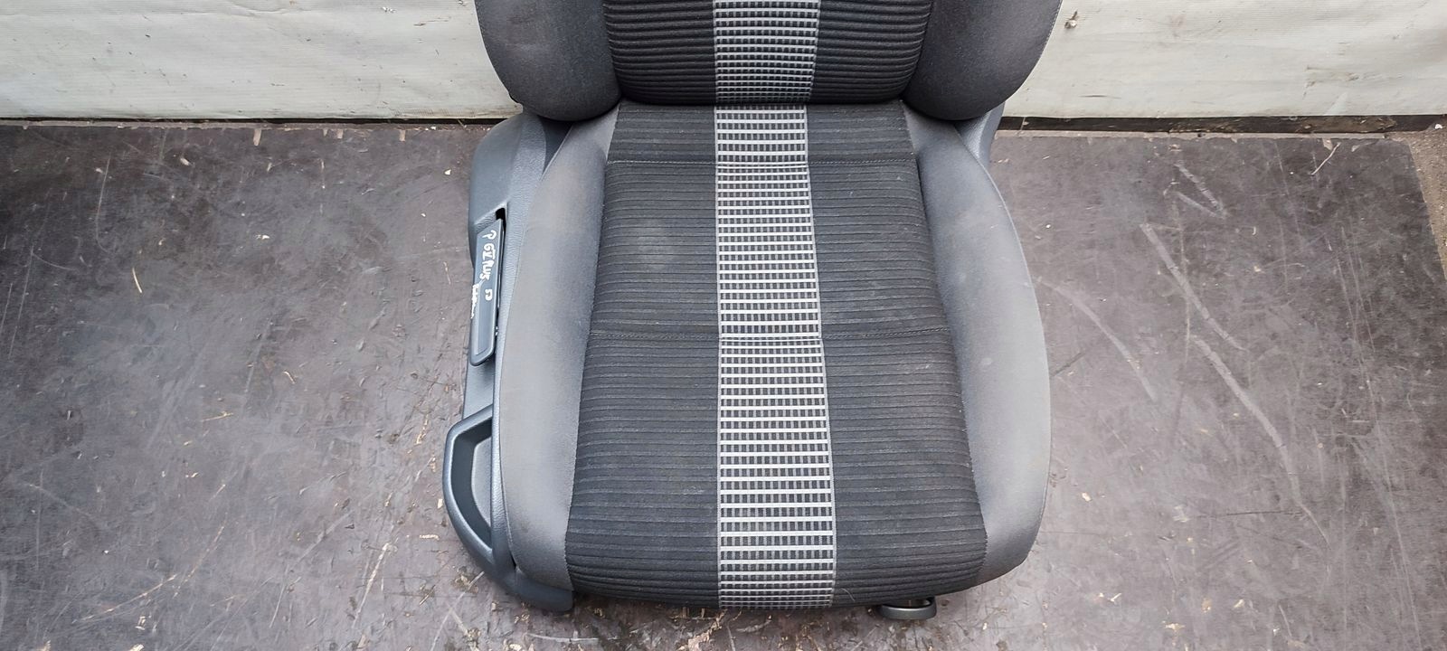 sedačka předek přední pravý spolujezdce podgrzewany VW Golf plus