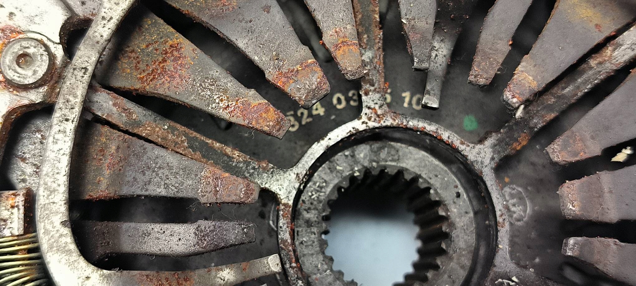 clutch VOLKSWAGEN PASSAT B8