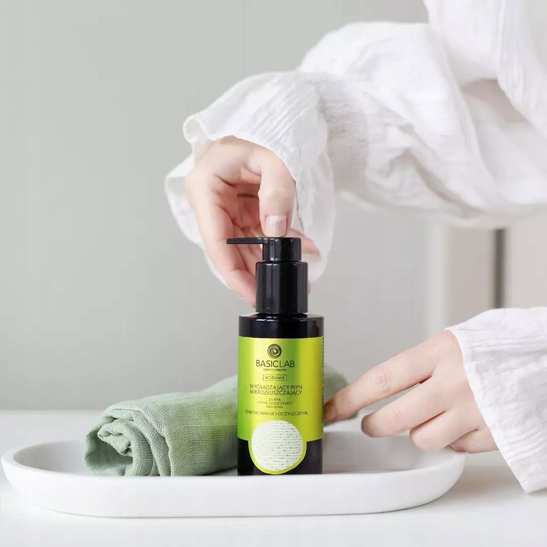 BasicLab Acidumis Wygładzający Płyn Mikrozłuszczający 100 ml Marka BasicLab