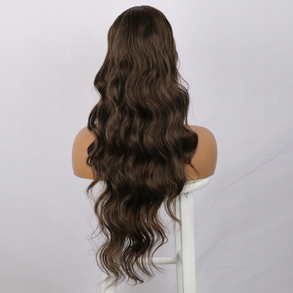 Vlnitý Ponytail se stahovací gumou čokoládově hnědá