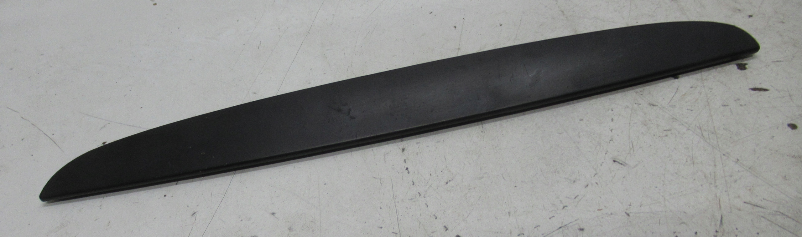 BMW E90 E91 decorative trim bonnets left 7117241