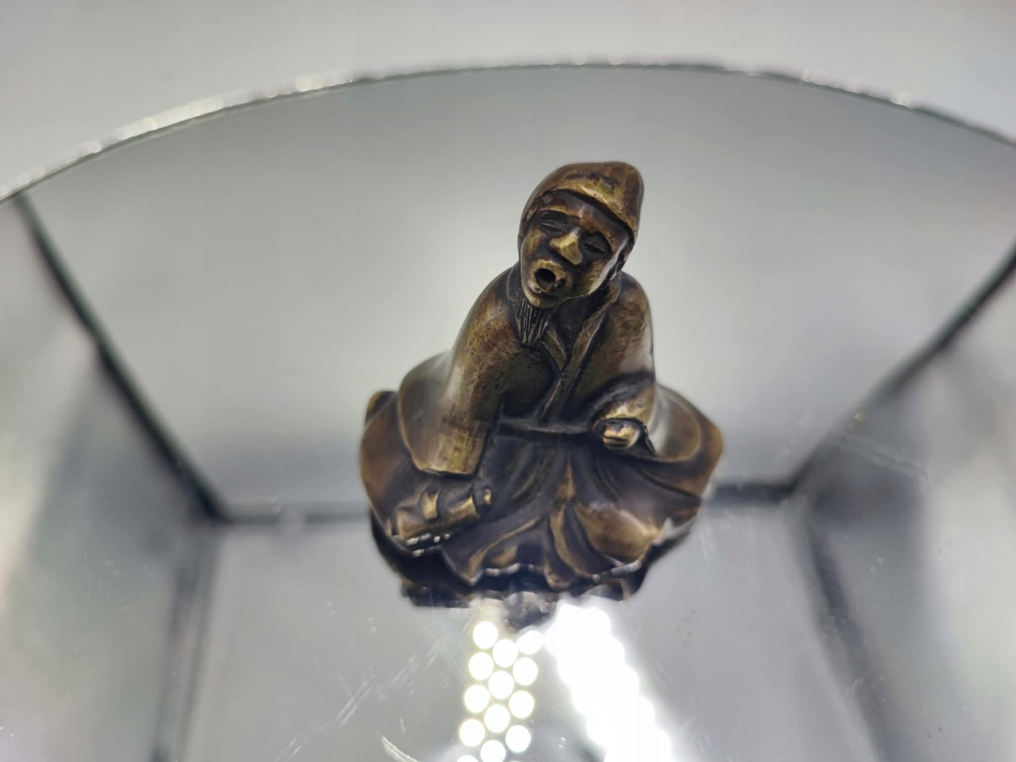 Stara mosiężna figurka,chińczyk,aplikacja