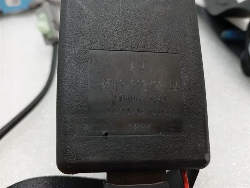 Aston Martin DBS AM7 HY53-611B71DEW seat