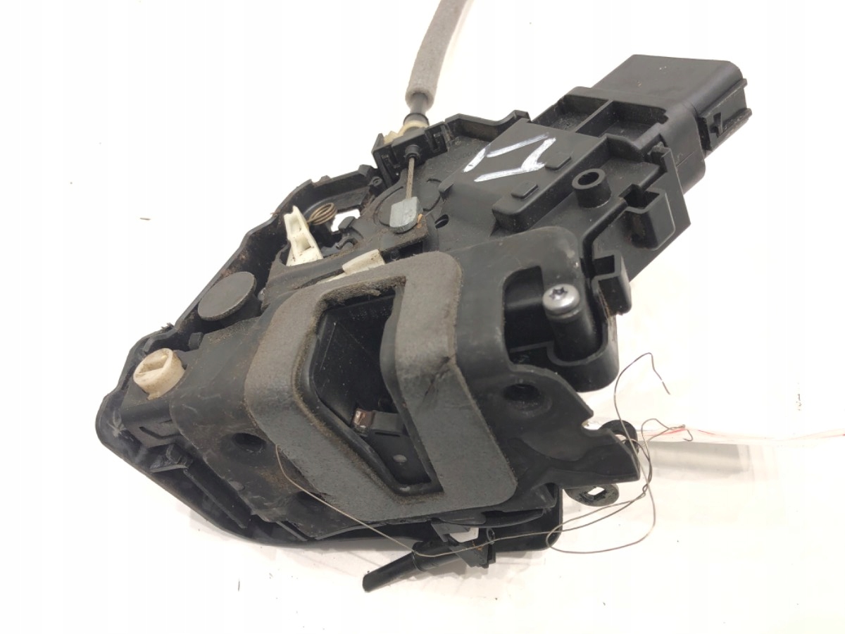 ZAMEK DRZWI LEWY TYŁ FORD GALAXY II Minivan 6M2A-R26413-BC 06-15 Typ samochodu Samochody osobowe