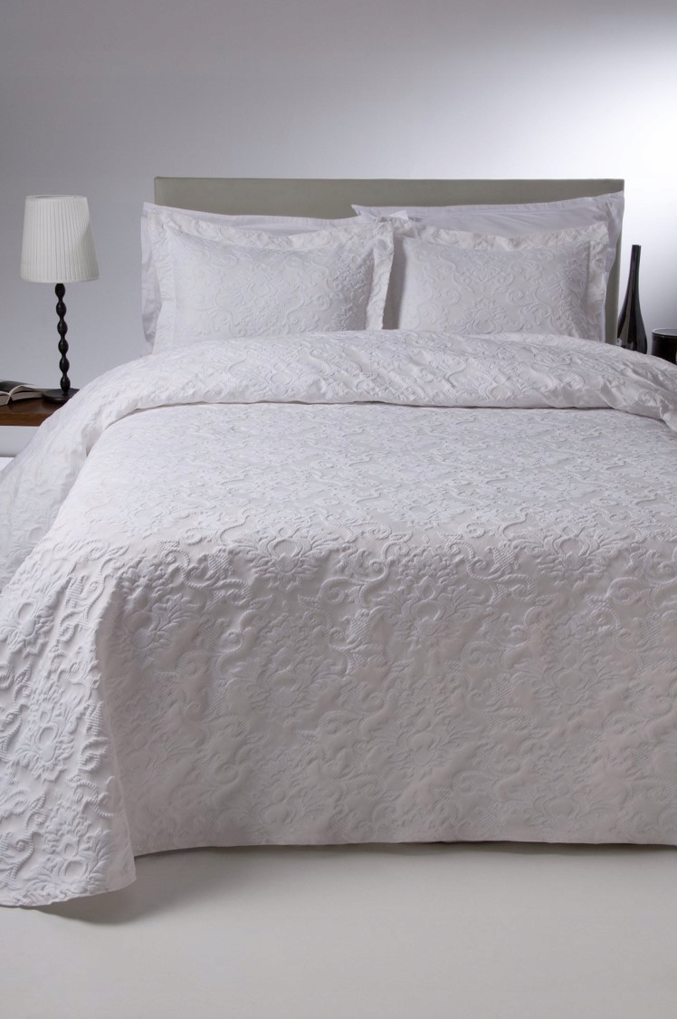 Přehoz na postel 241 Klasická krajka 200x220 cm