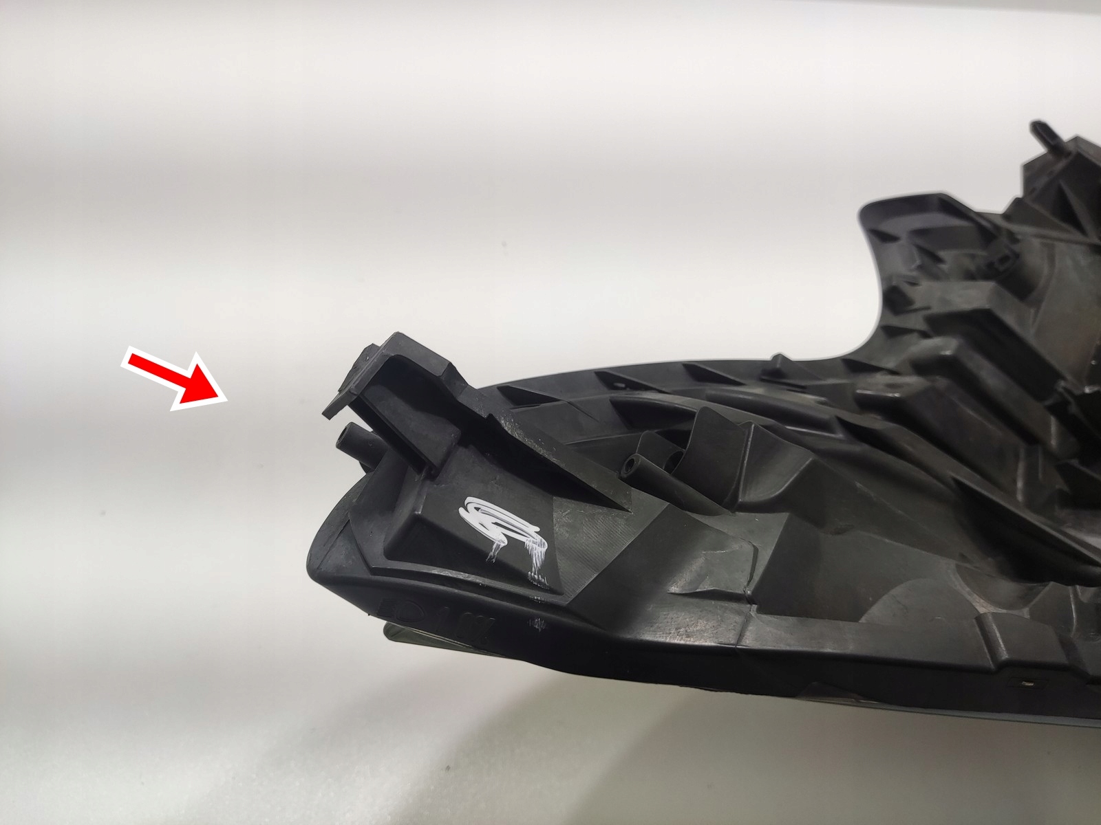 light right front front RENAULT TRAFIC III 2014-2019 260108047R EUROPA