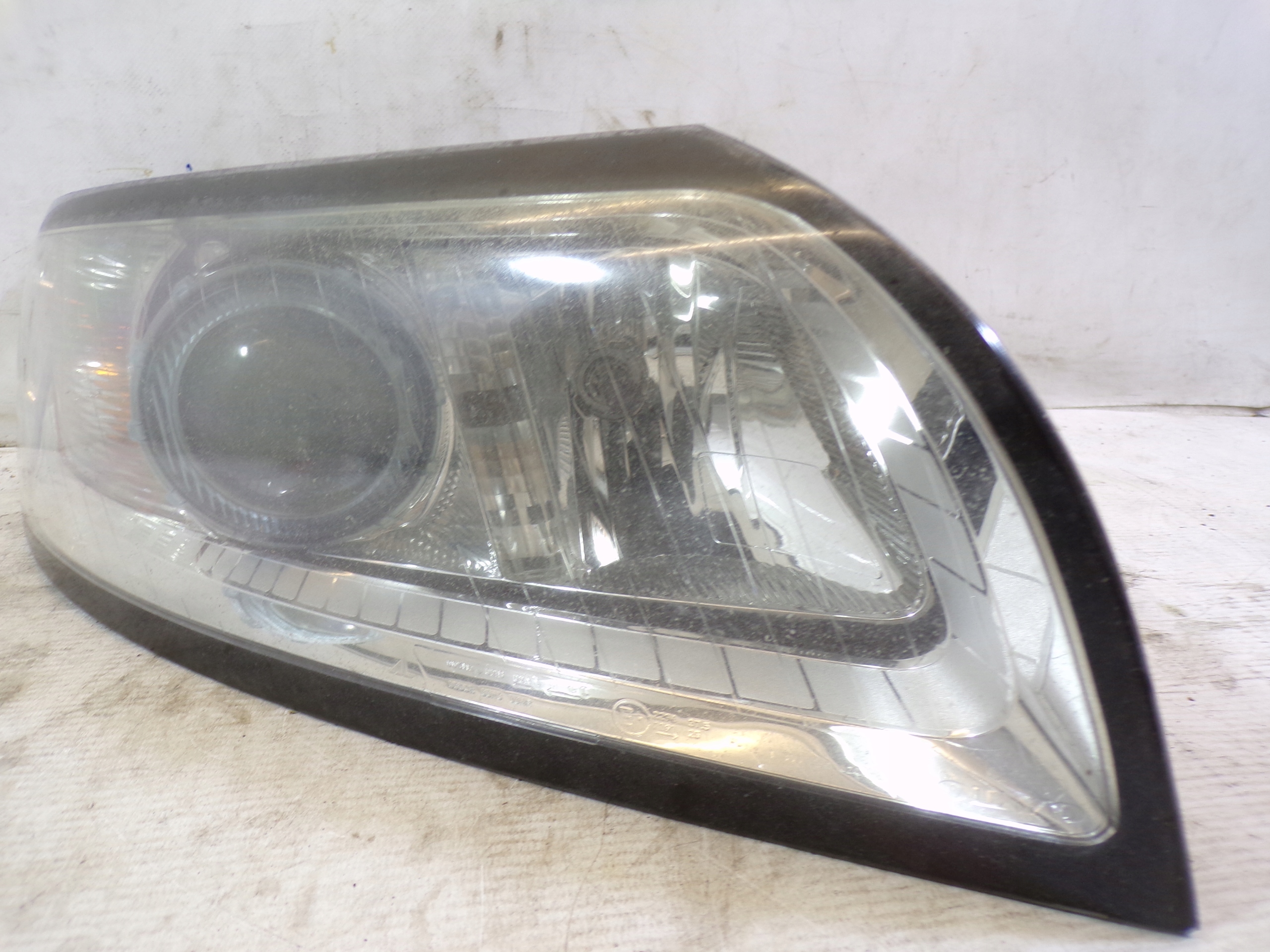 light front front right XENON VOLVO V50 LIFT (K1)