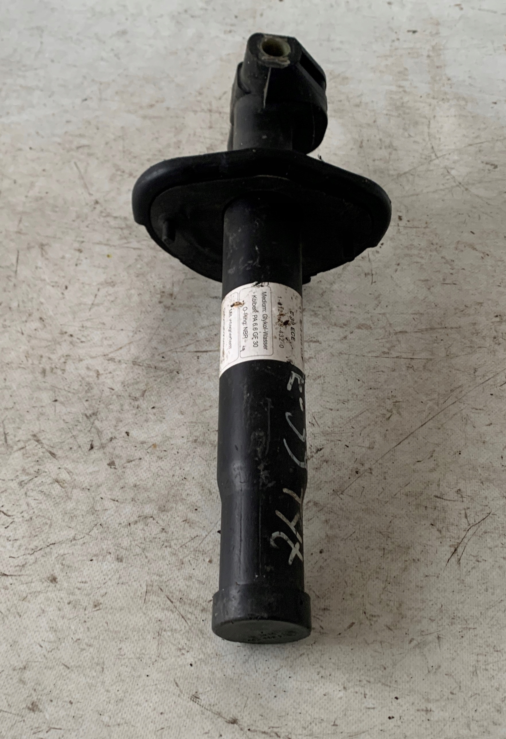 # beam tip right rear part BMW 5 E39 8248032