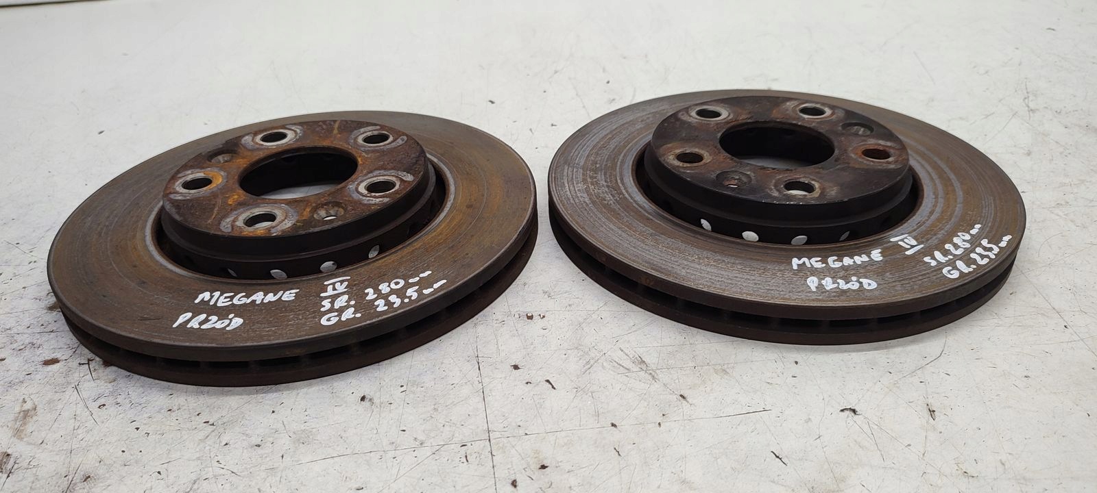 discs brake front Renault Megane IV 1,2 TCE