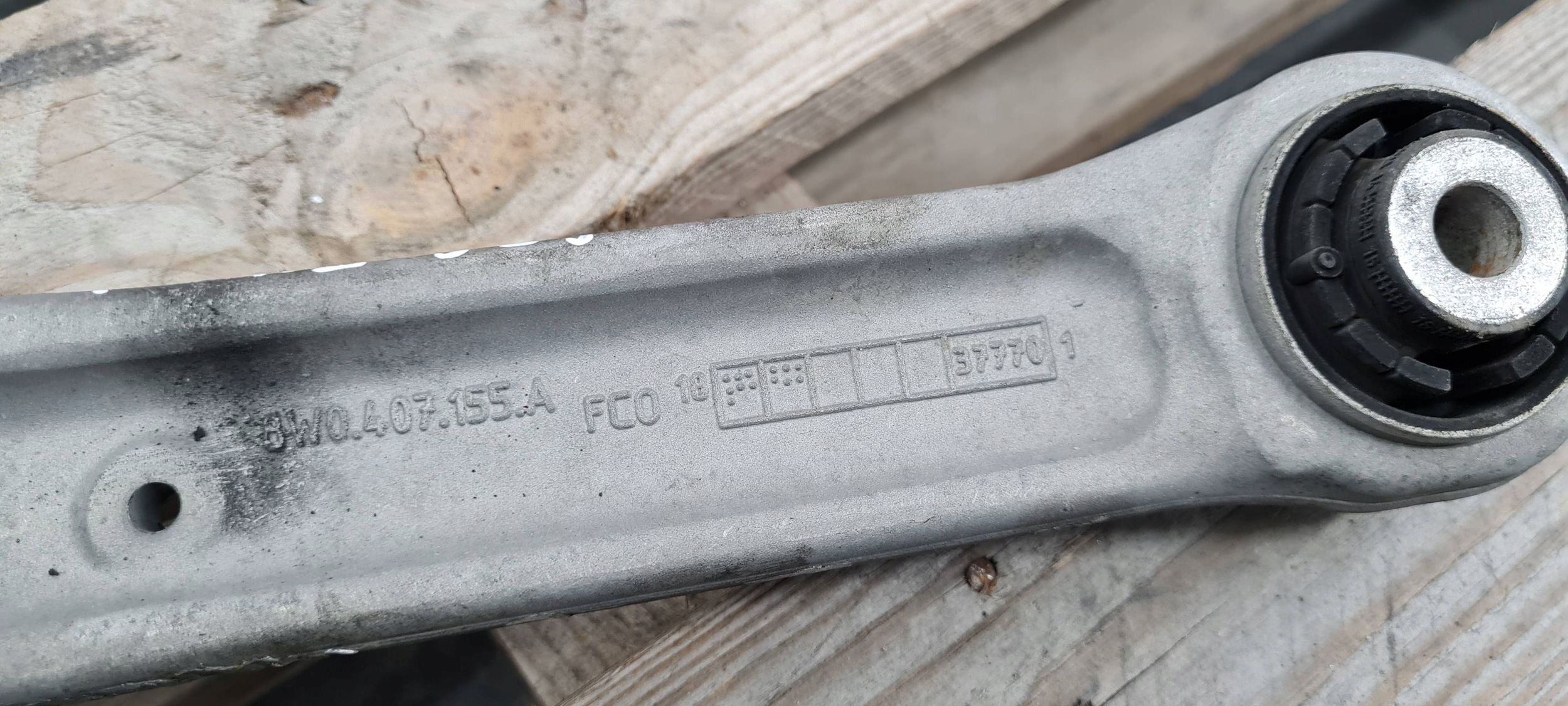A5 8W arm left front front 8W0407155A A4 B9 8W