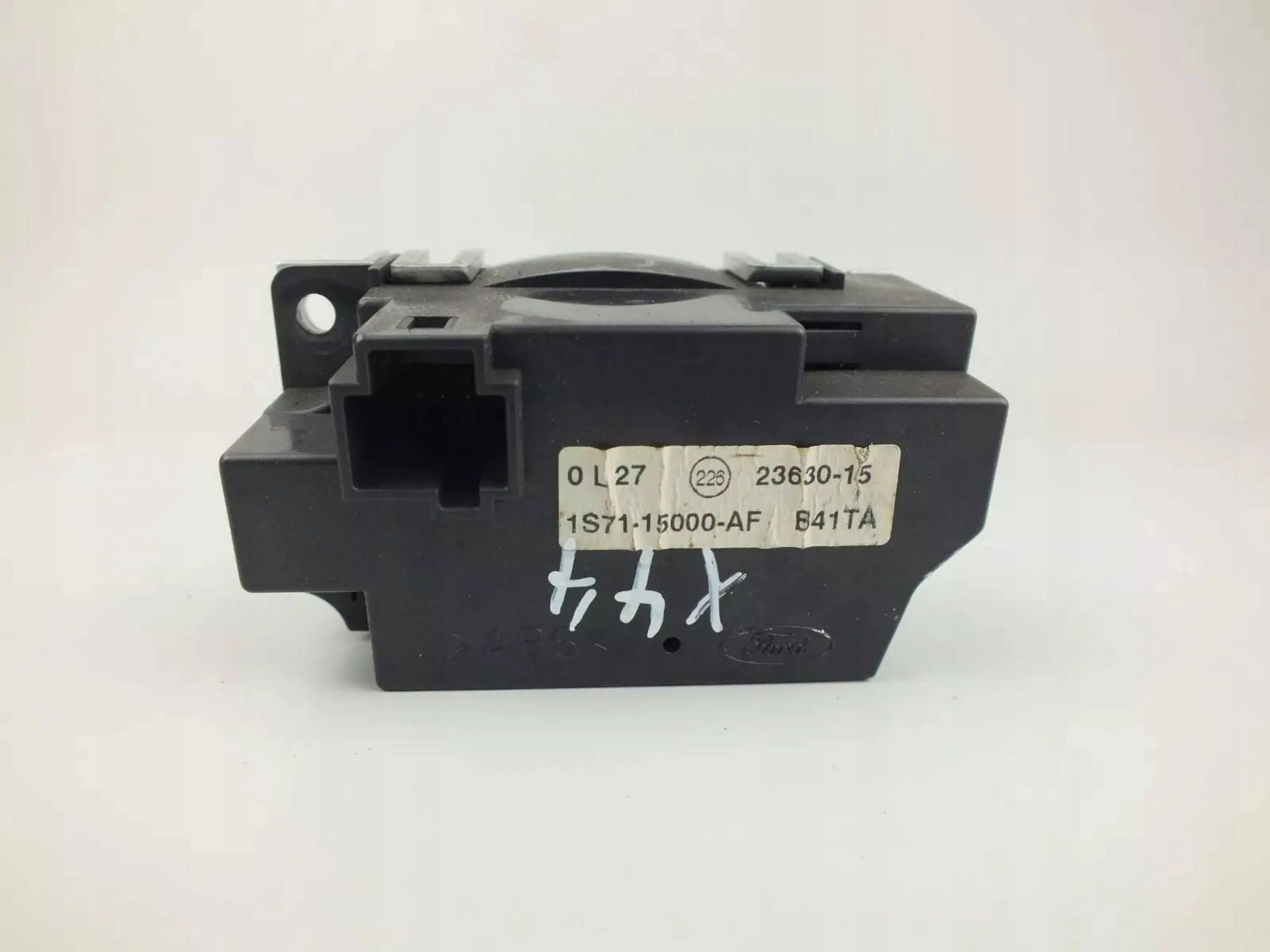 Ford Mondeo Mk III 2001 clock