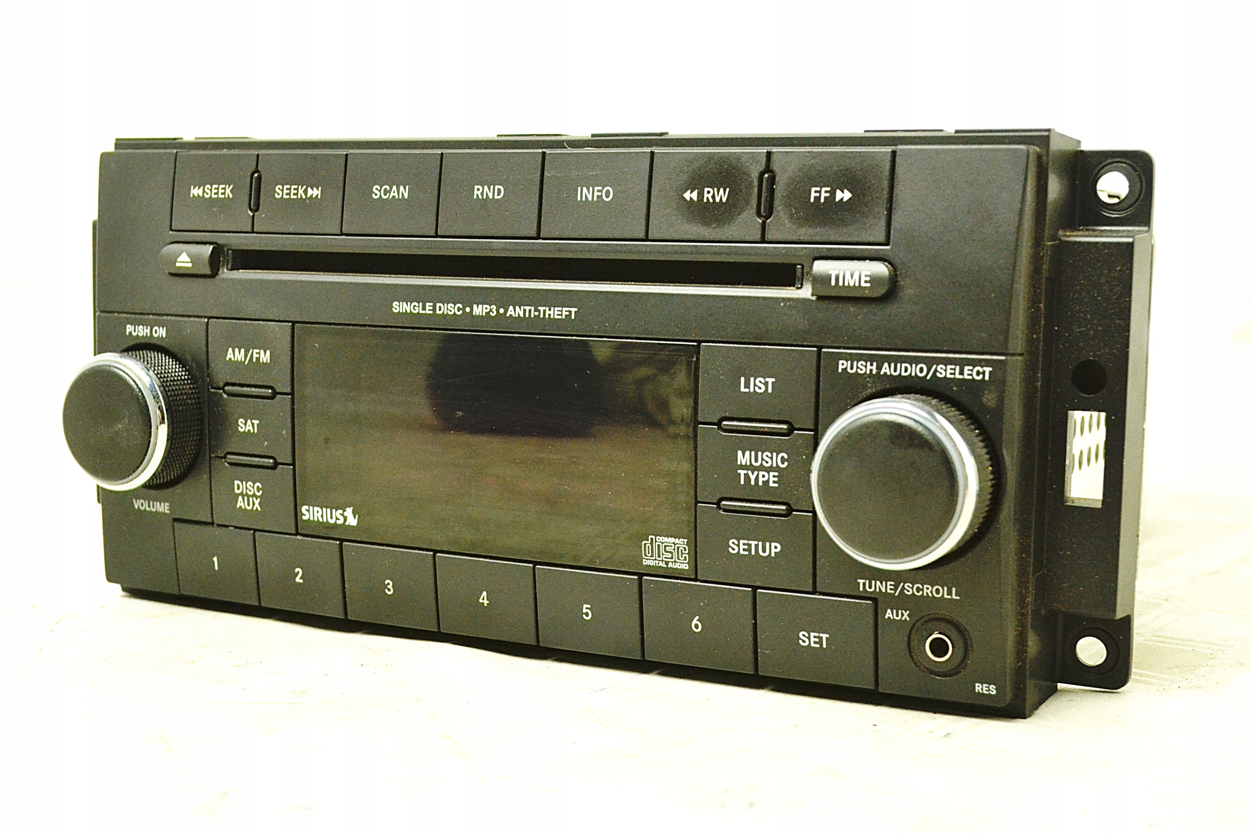 DODGE CHRYSLER TOWN COUN RADIO SIRIUS P05091257AF