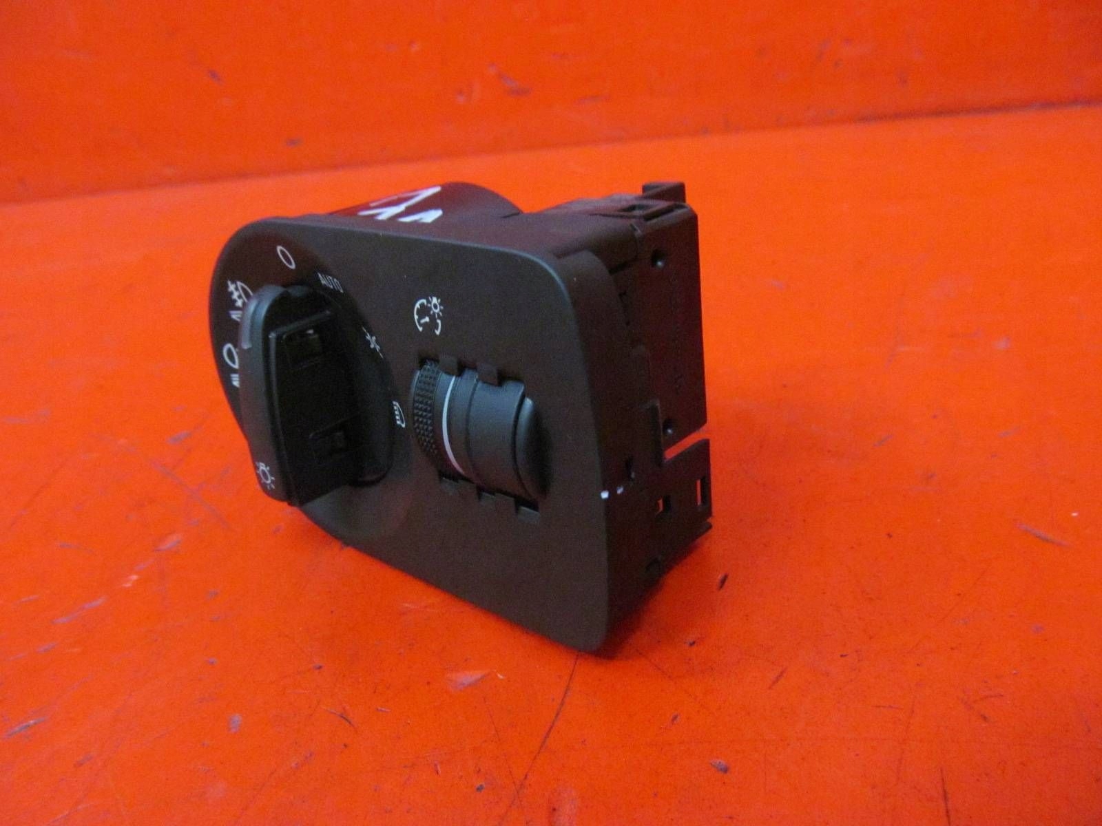 AUDI A1 S1 and 1 8X Q3 8U PANEL light switch 8X1941531AD