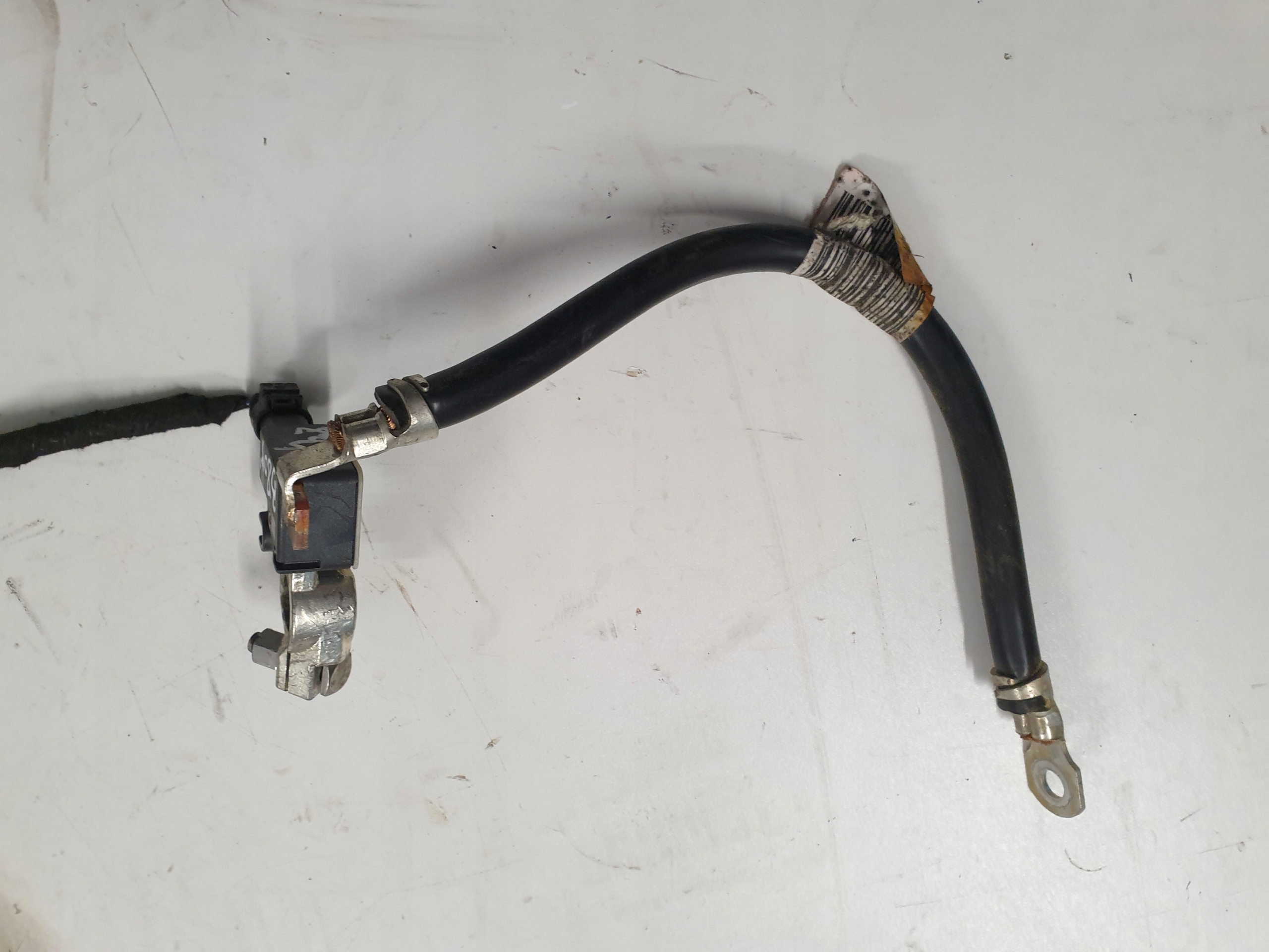 Batteriemanagement Sensor Schlauch AUDI A4 B8 A5 2008- 8K0915181B