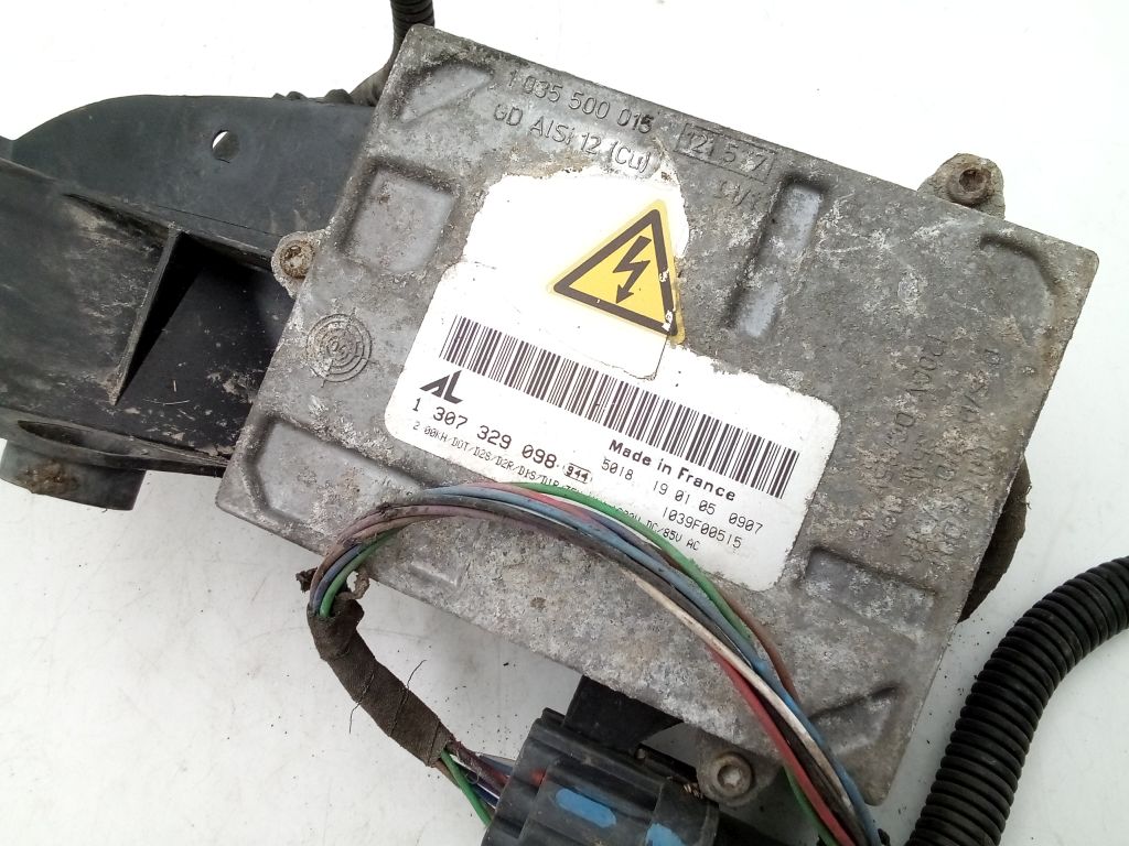 Volvo V50 control unit ksenon xenon 1307329098 + bracket right