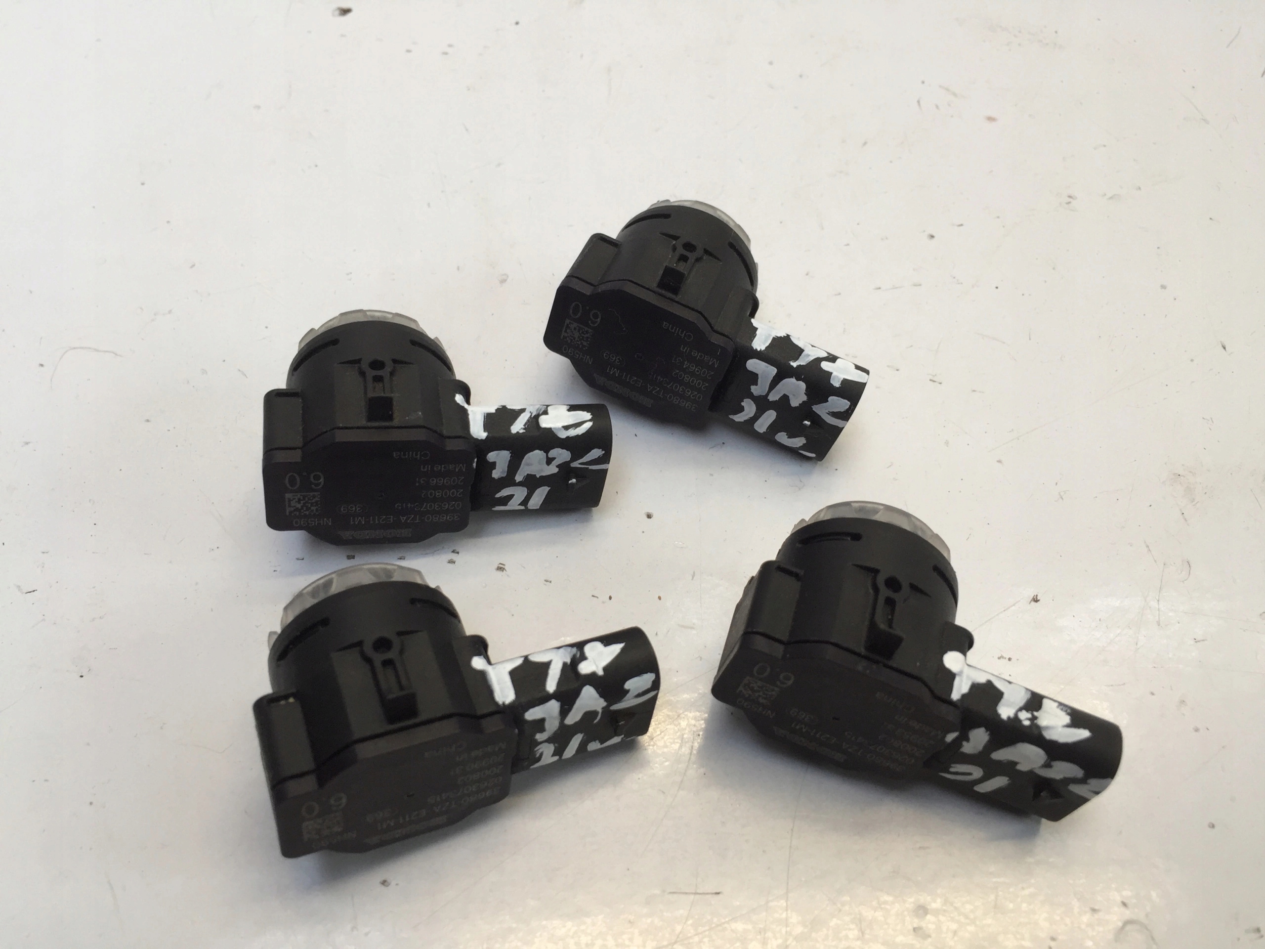 39680-TZA-E211-M1 - HONDA JAZZ V 5 2021 PDC ДАТЧИК ПАРКОВКИ ЗАДНИЙ