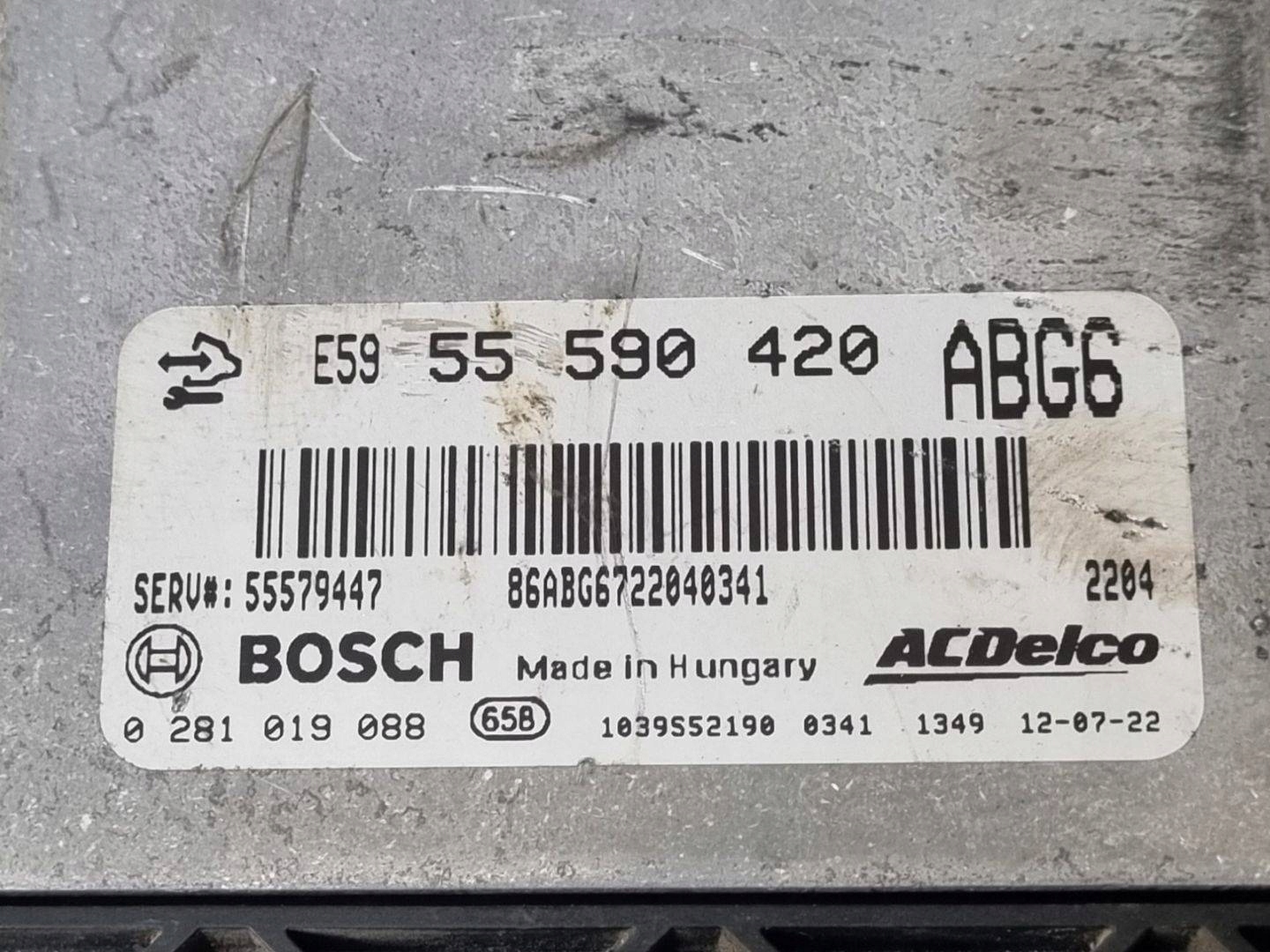 control unit of the engine Opel Insignia A 2013 55590420