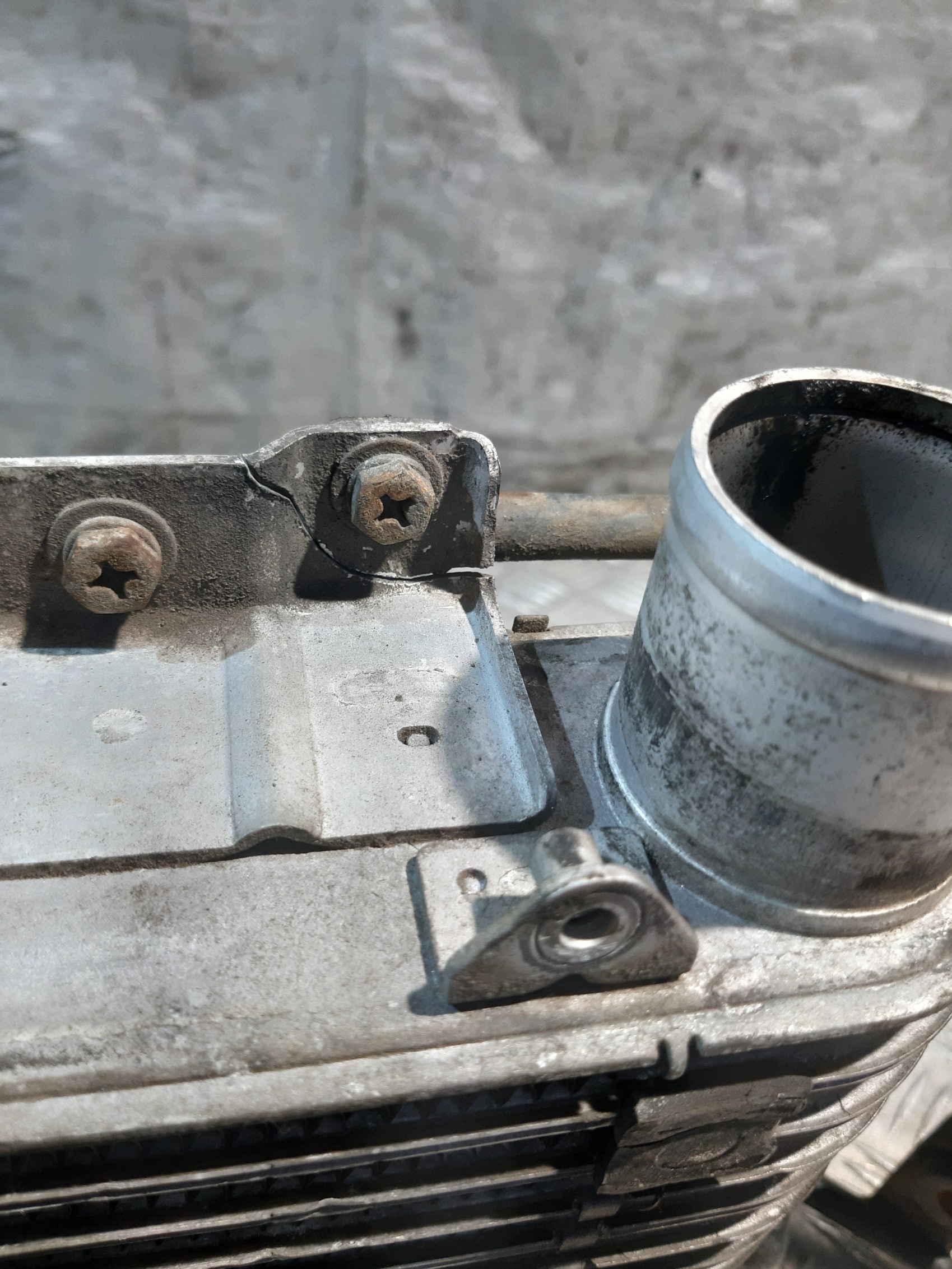 intercooler chladič HYUNDAI GALLOPER 2,5 D ventilátor HR140200A