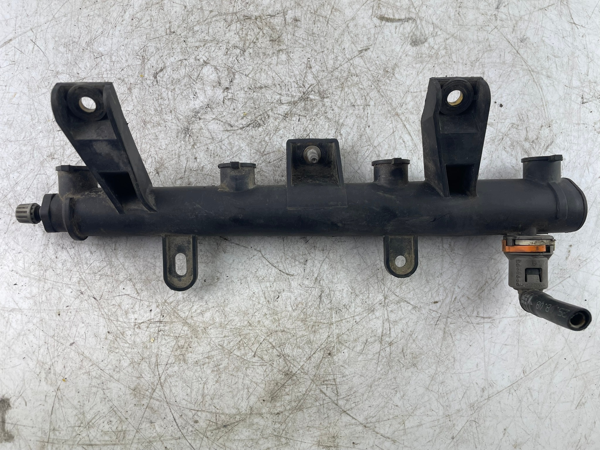 rampe injection 9655833580 Citroen C3 et 1.4 essence