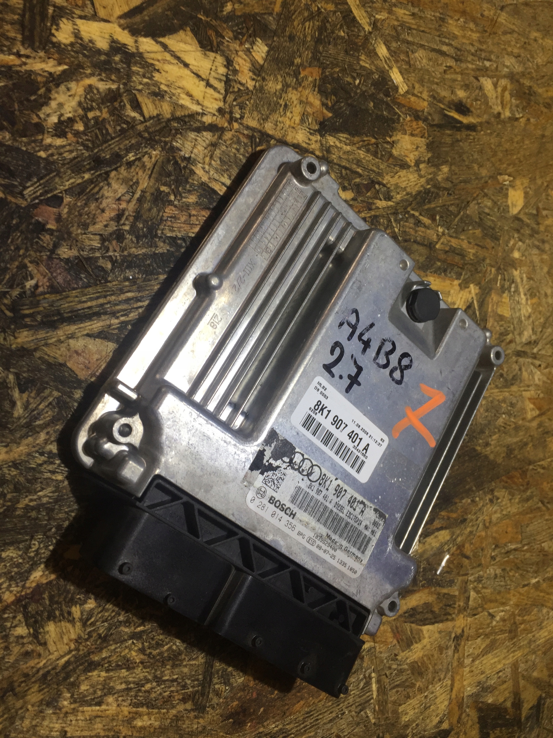 AUDI A4 B8 A5 8T computer Centralina Motore 8K1907401A