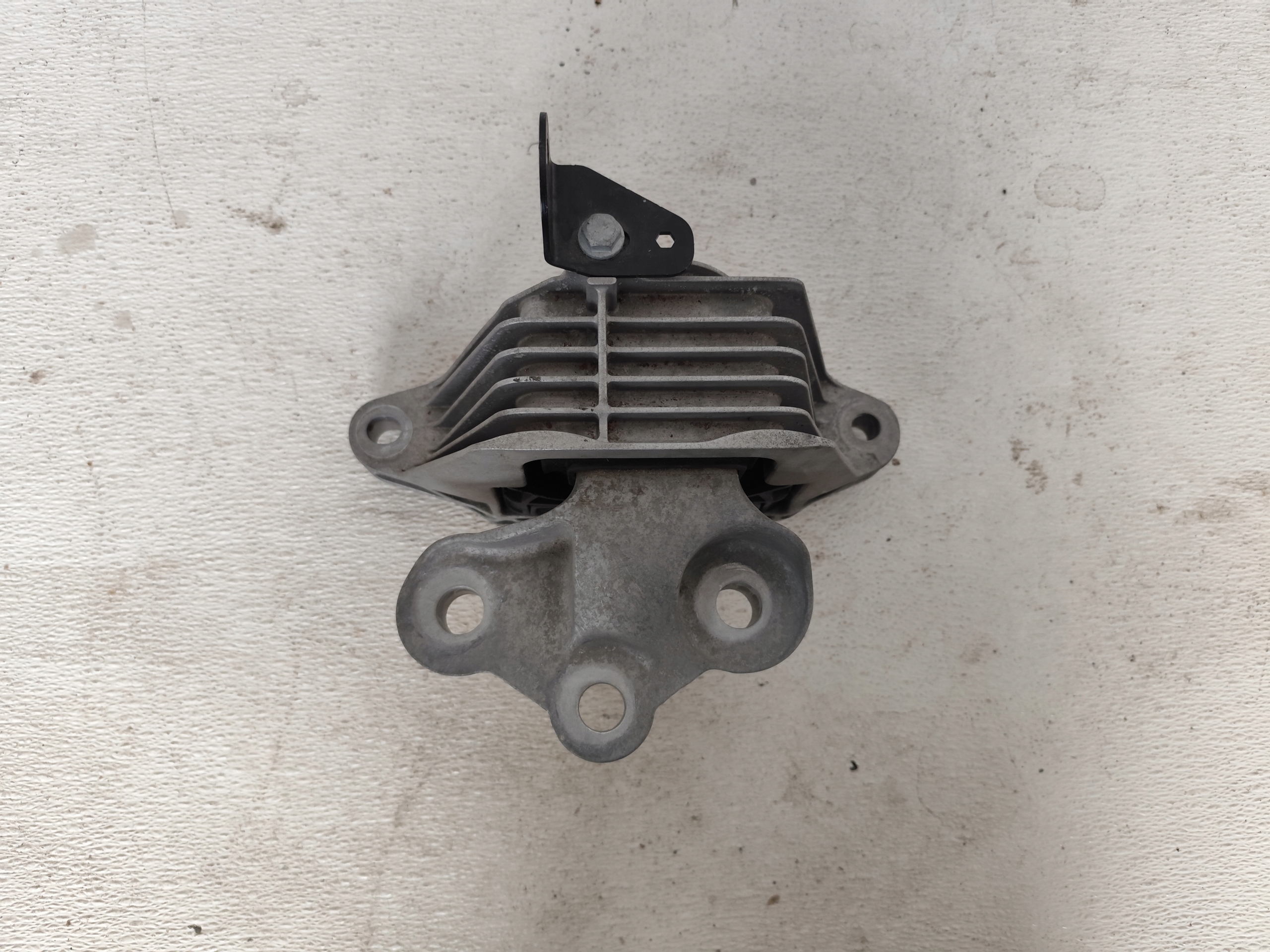 OPEL INSIGNIA B 2019 1.5T gearbox mount MANUAL
