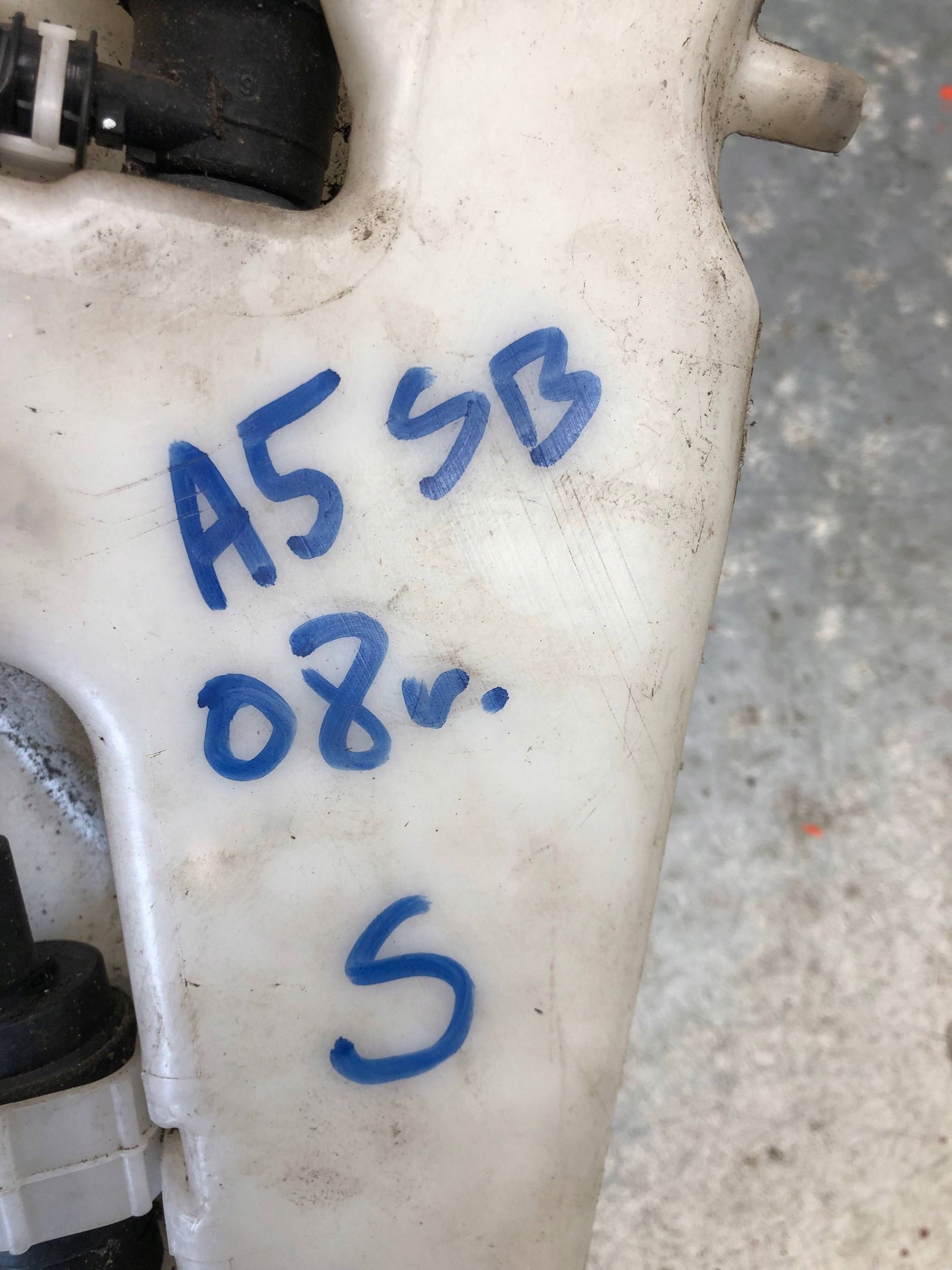 washer fluid tank AUDI A5 SPORTBACK 8T0955453C