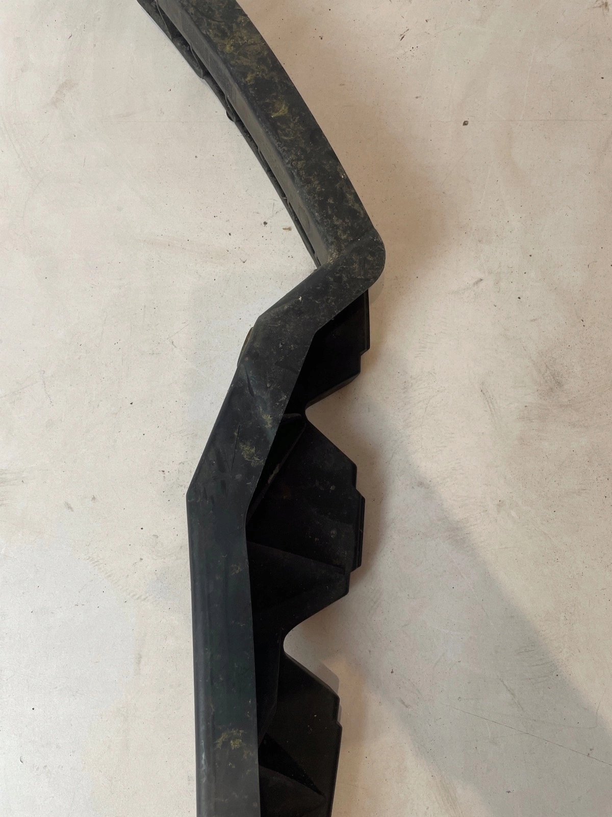 support holder of a bumper right front Skoda Octavia II