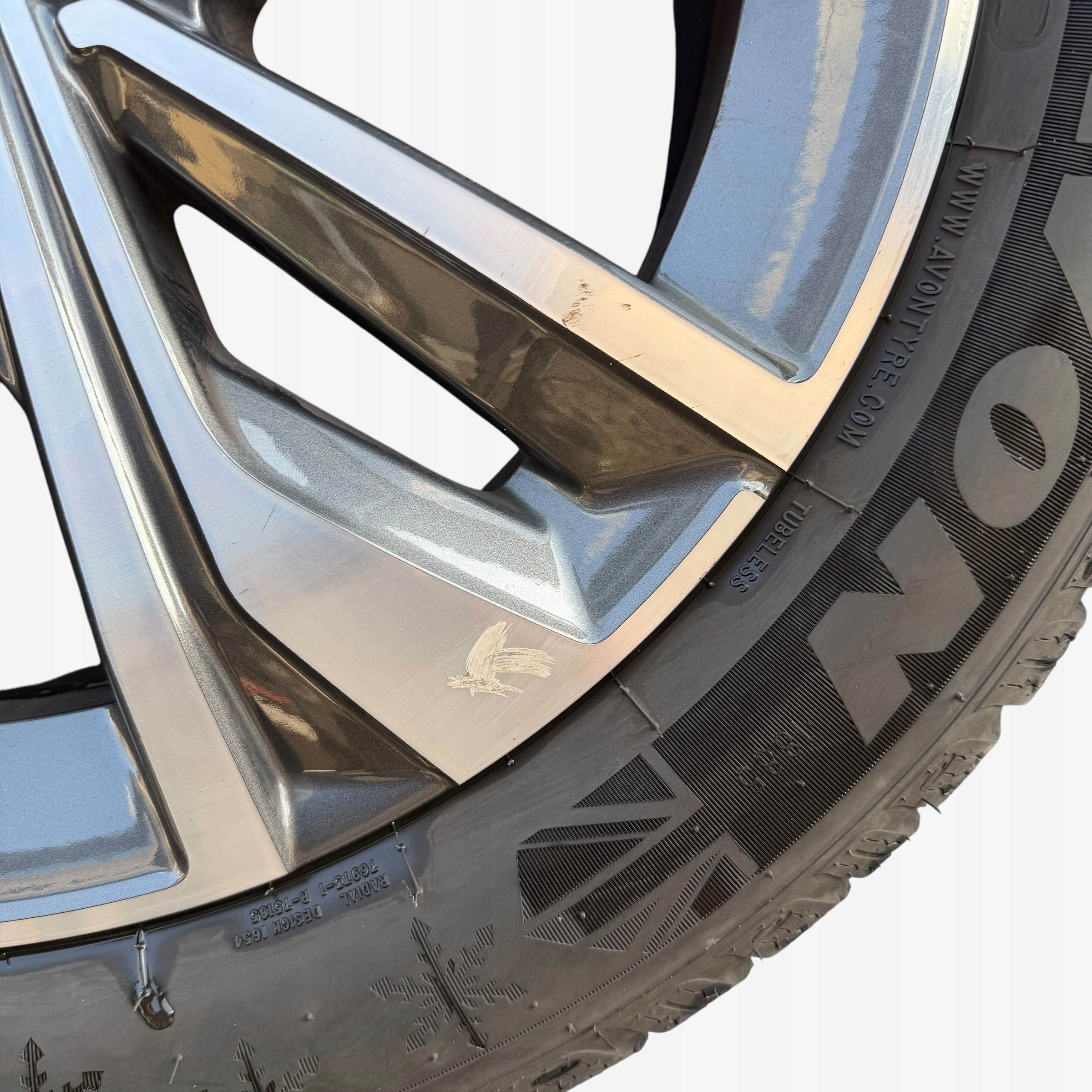 discs wheels tyres PEUGEOT AVON 215/55/17" 5MM winter M+S