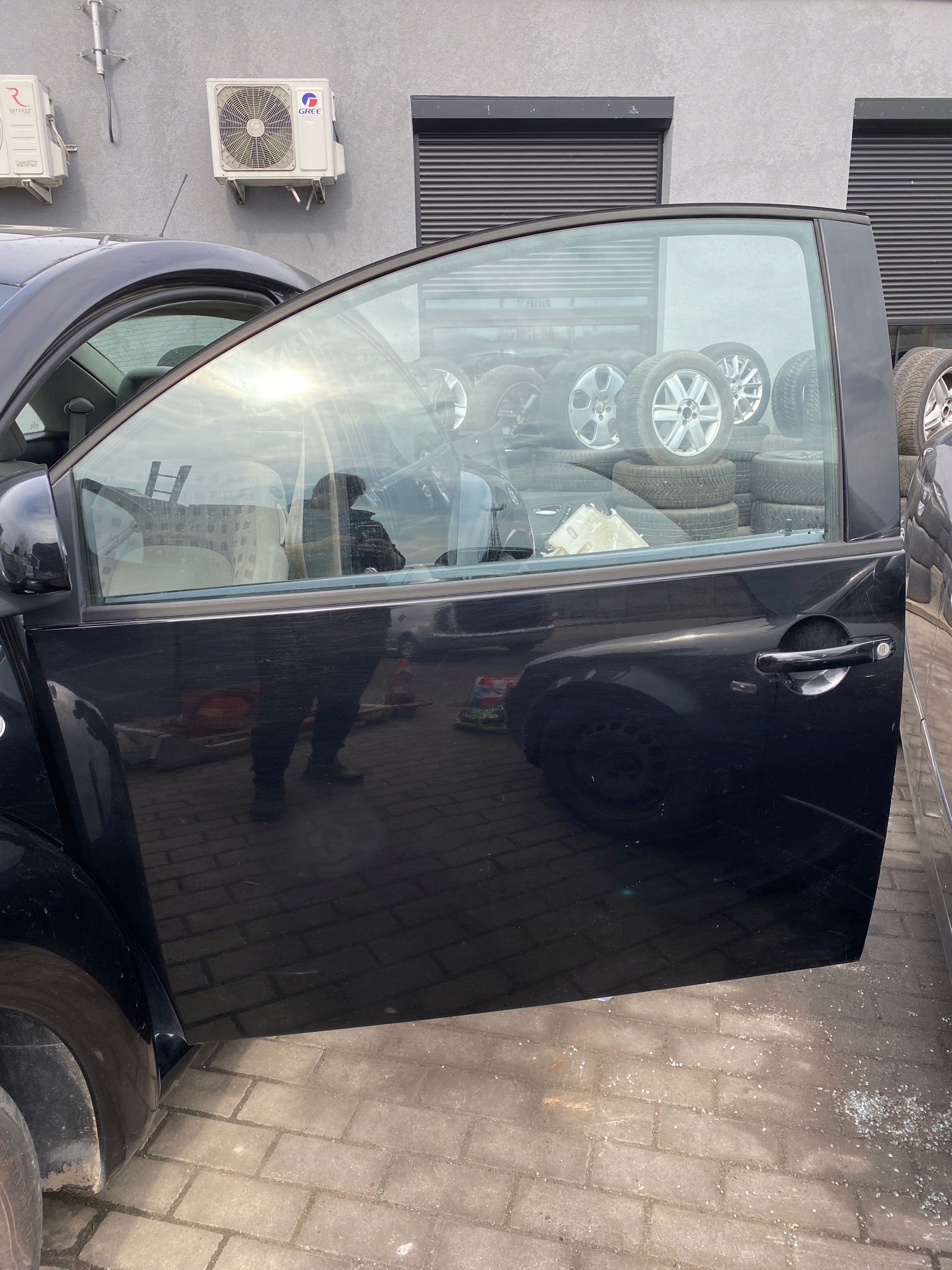 VW NEW BEETLE 98 -10 door left front front kod lakieru L041