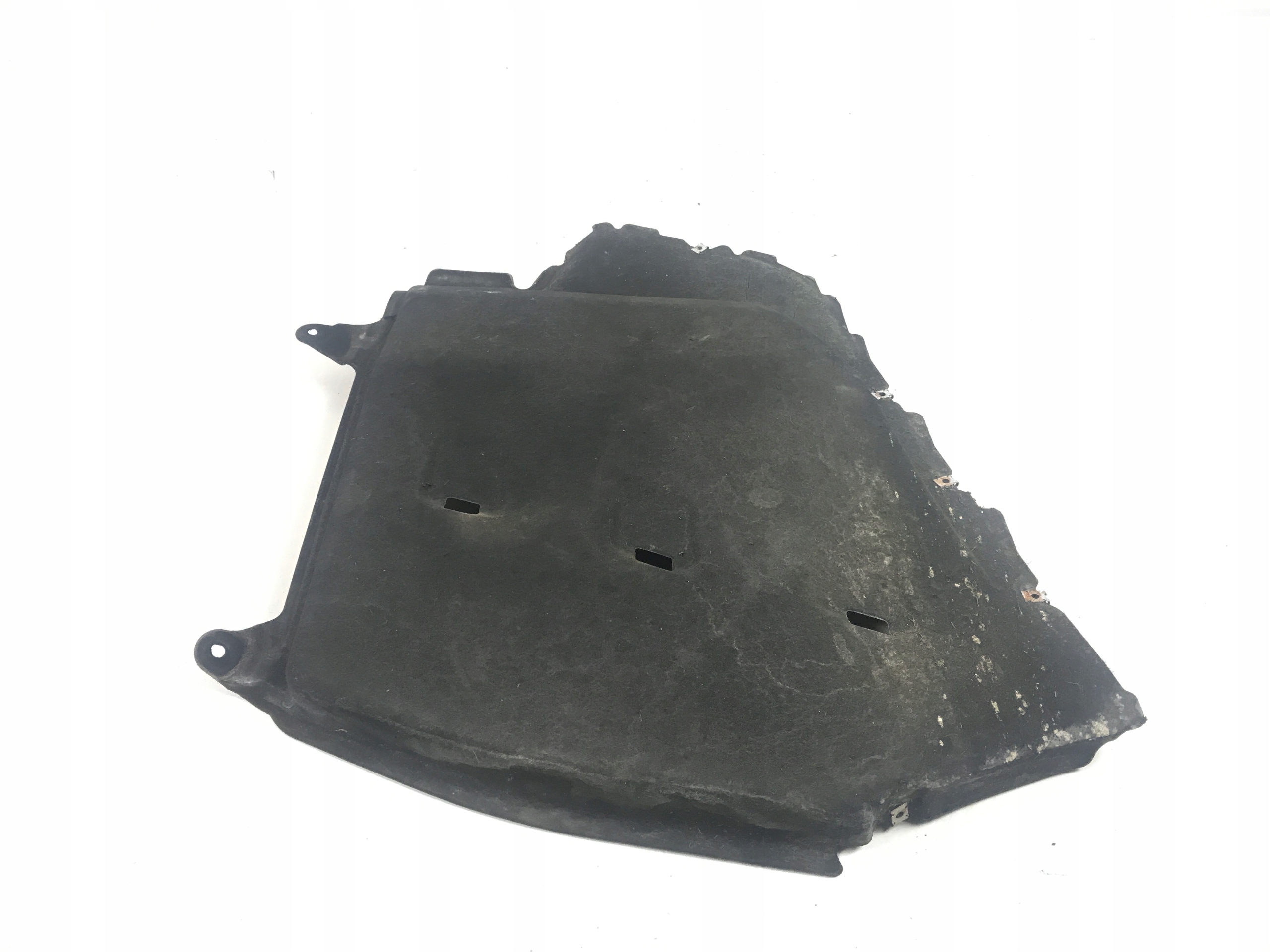 ЗАХИСТ ПЛИТА З НИЗУ НИЖНЯ AUDI A8 D5n0825217