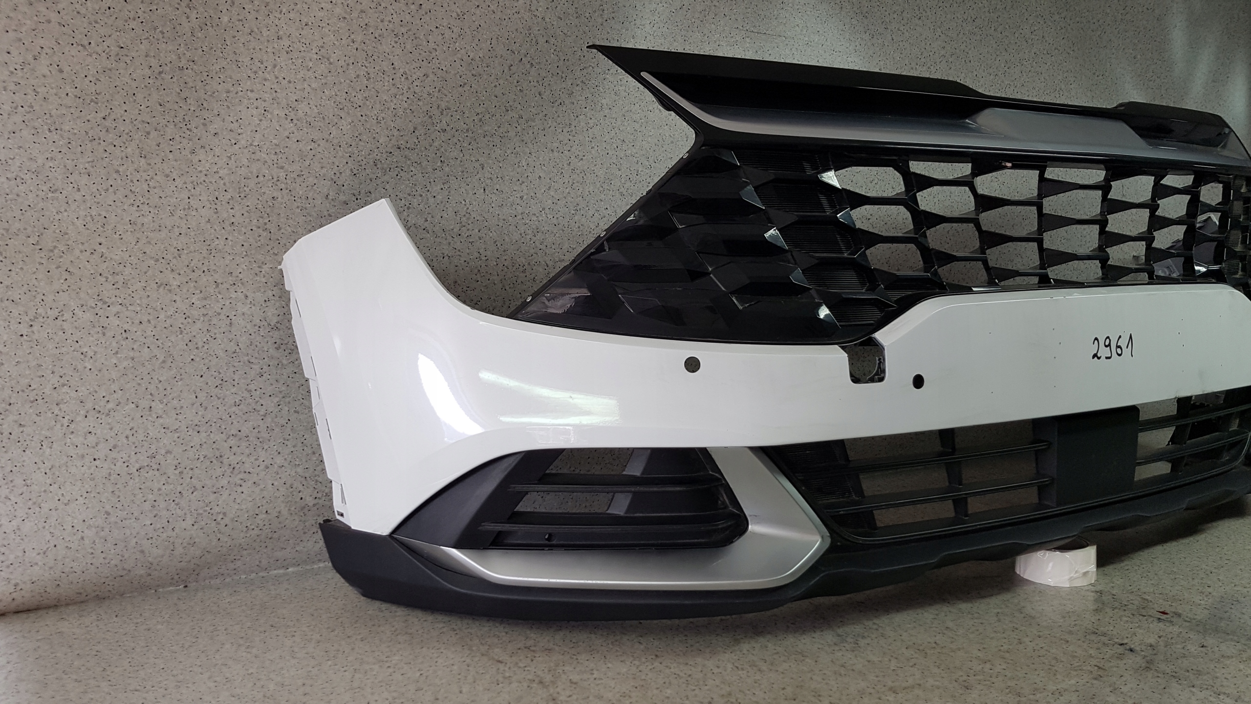 KIA SPORTAGE 5 V 2021 - bumper front 2961