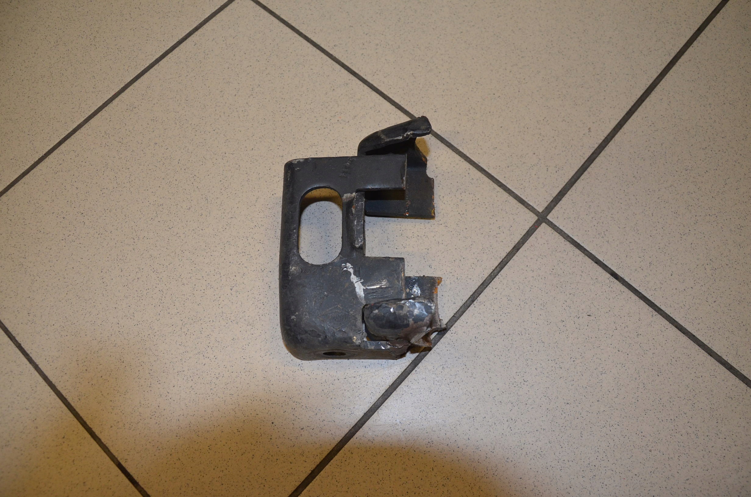 Кронштейн Panhard передній міст Jeep Wrangler JL