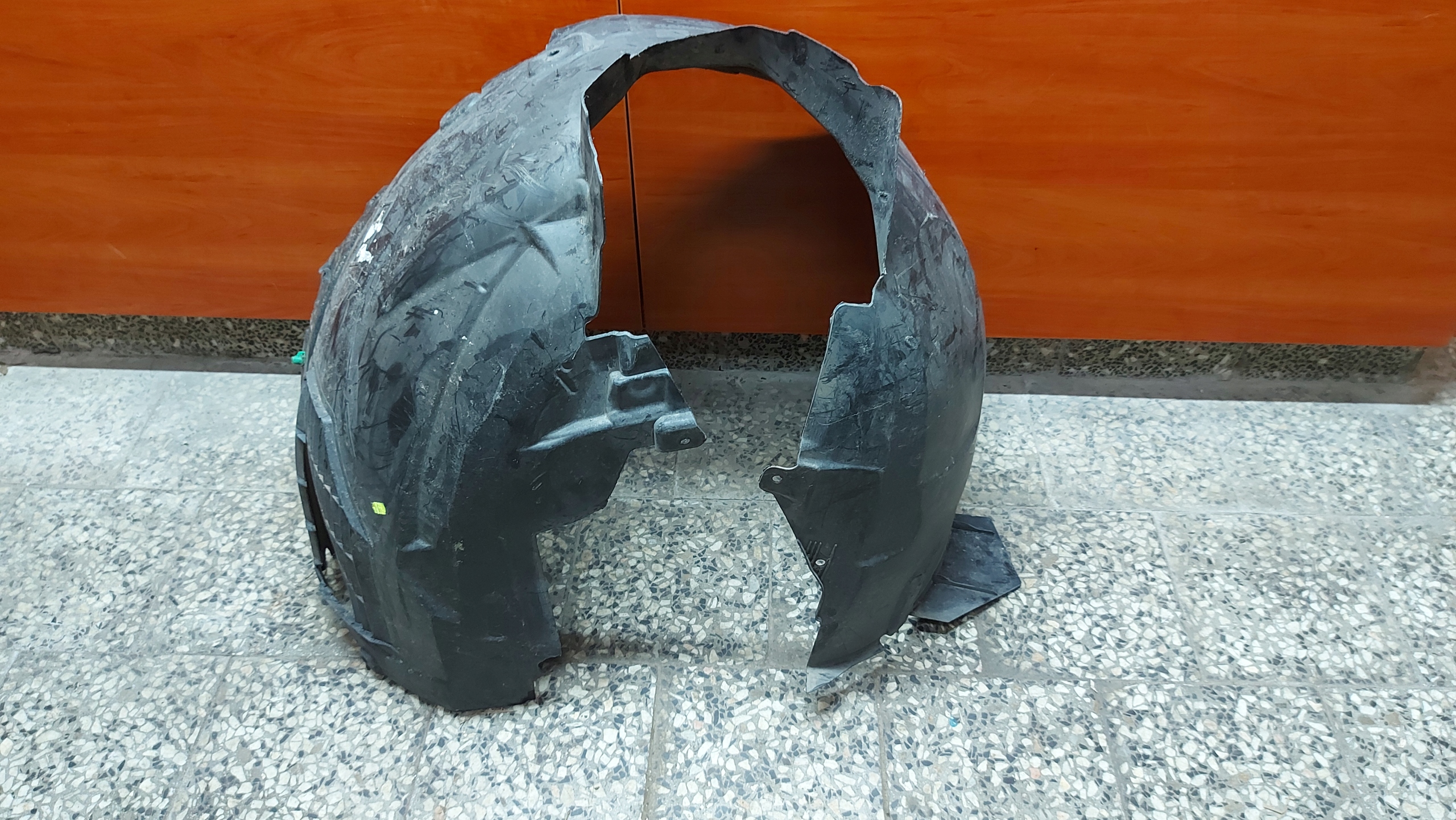 mudguard right front VOLVO XC60 II 17