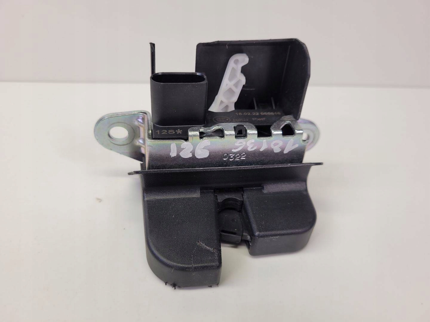 lock bonnet boot Volkswagen Polo 6 2020 2G6.827.505.B
