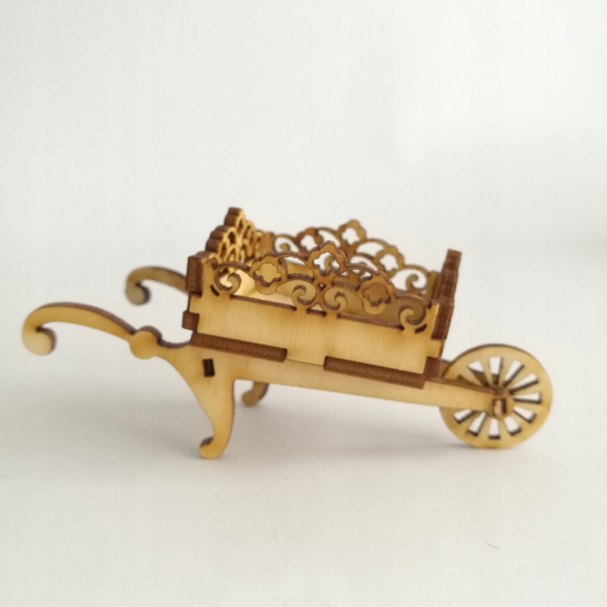 domek taczki studnia ławka płotek las w szkle Rodzaj akcesoria