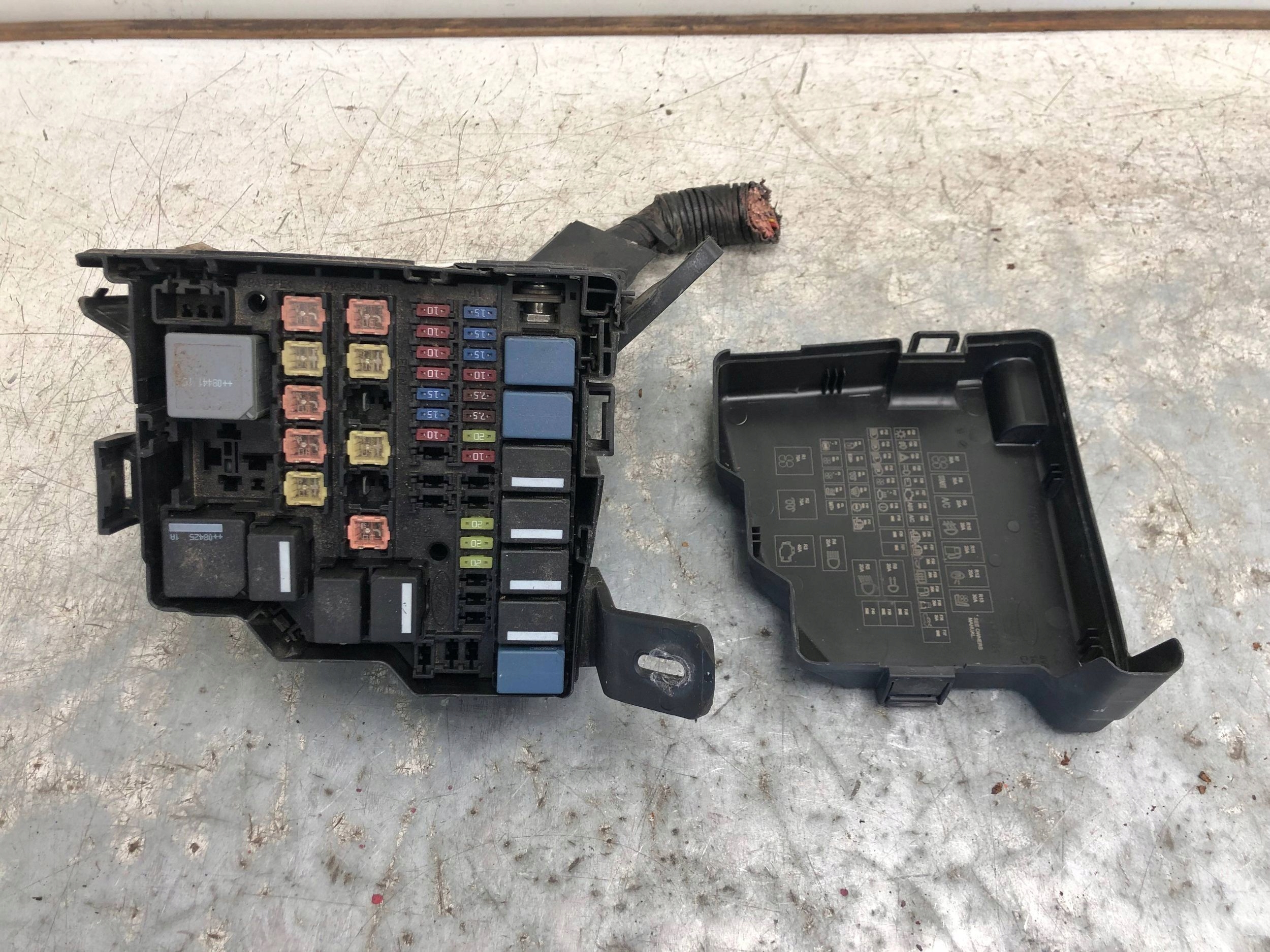 Module fusibles FORD FIESTA MK7
