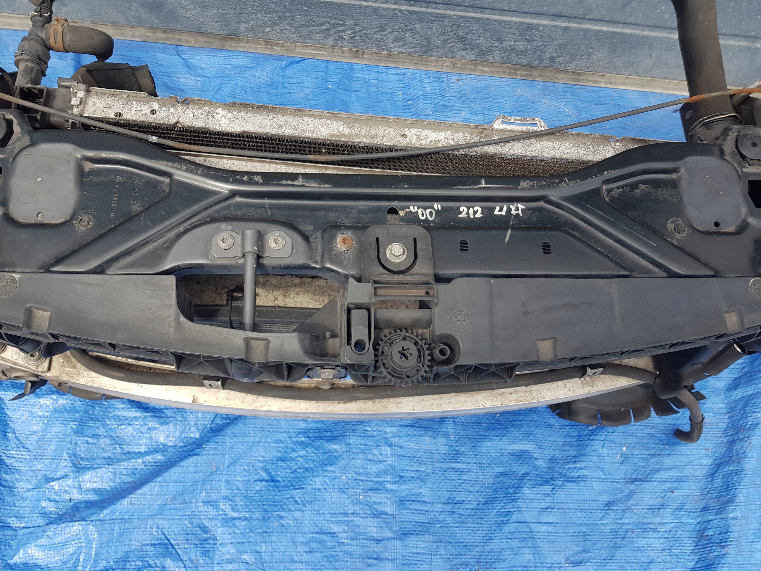 support panel for radiators radiator MERCEDES W212 LIFT 651 2.2 CDI HYBRYDA