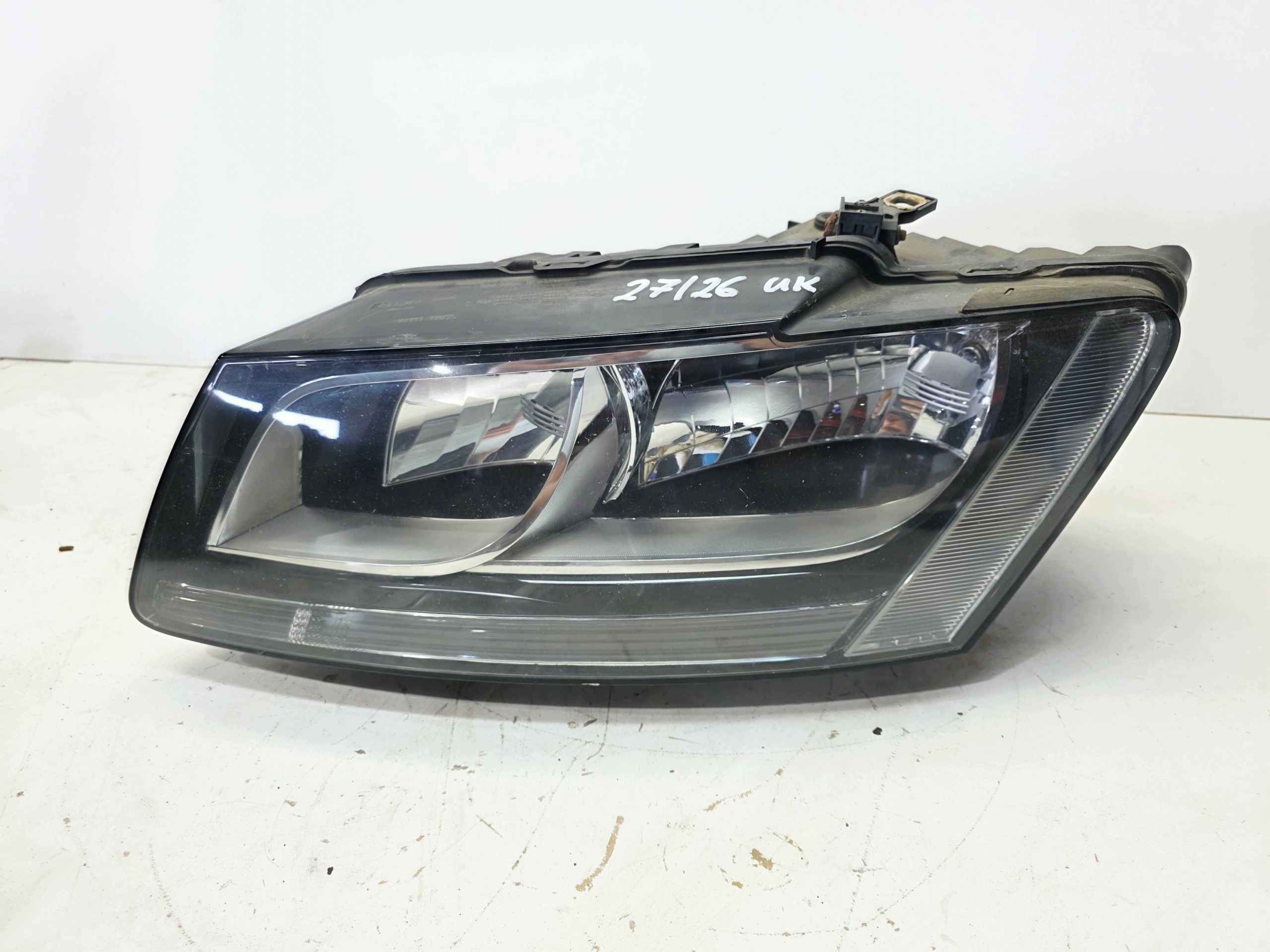 REFLEKTOR light left front AUDI Q5 8R 8R0941003M 27/26 UK