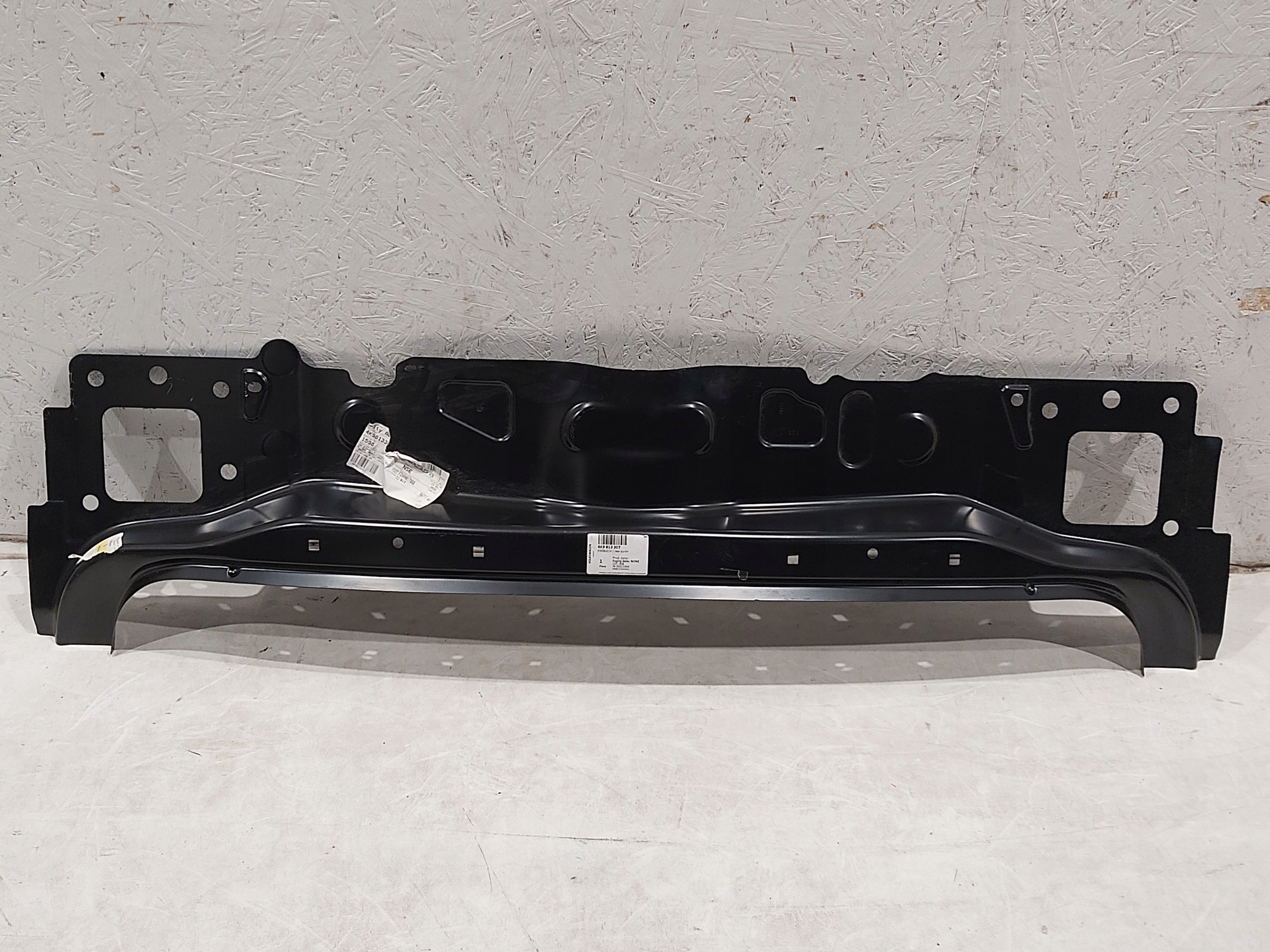 PAS TYŁ POSZYCIE AUDI A6 C8 4K9 4K9813307