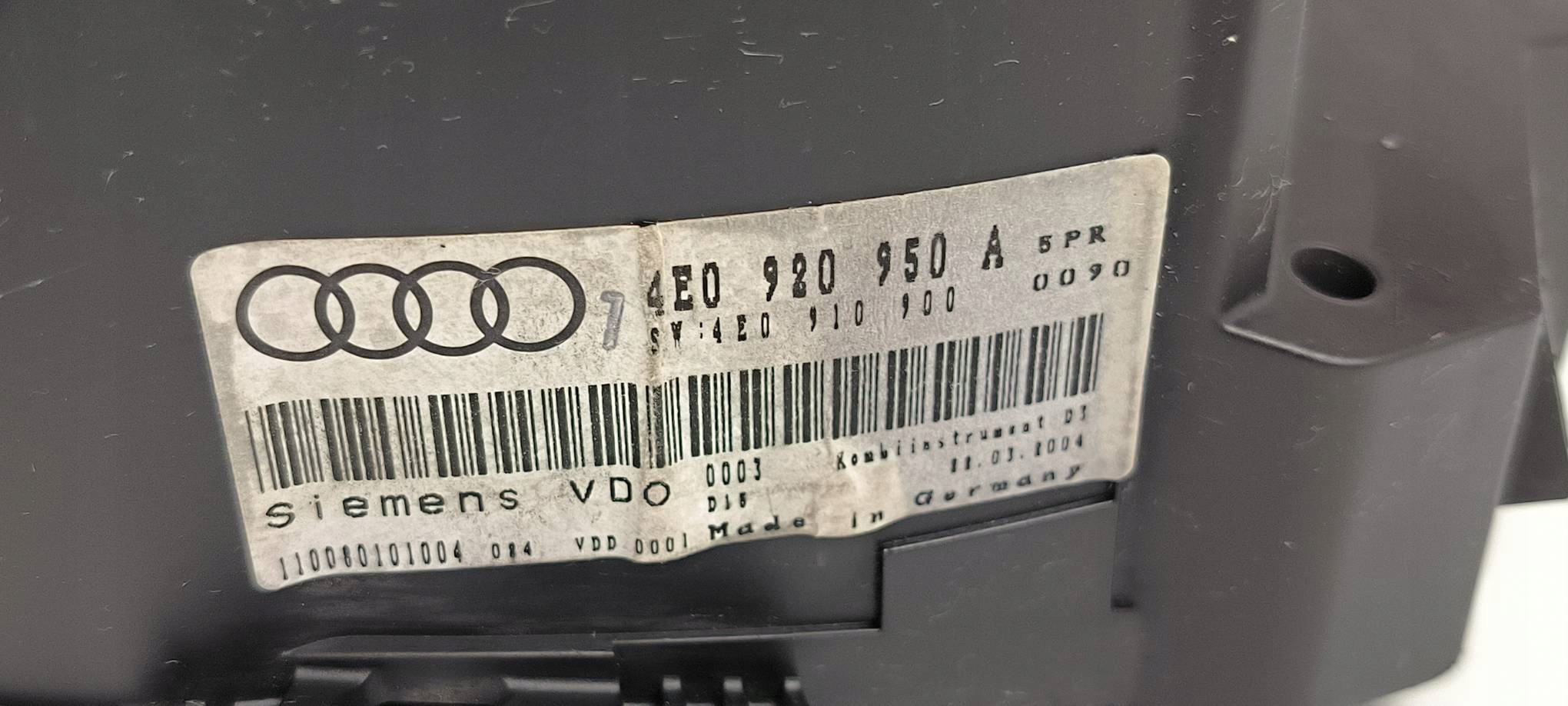 budíky hodiny 4E0920950A AUDI A8 D3