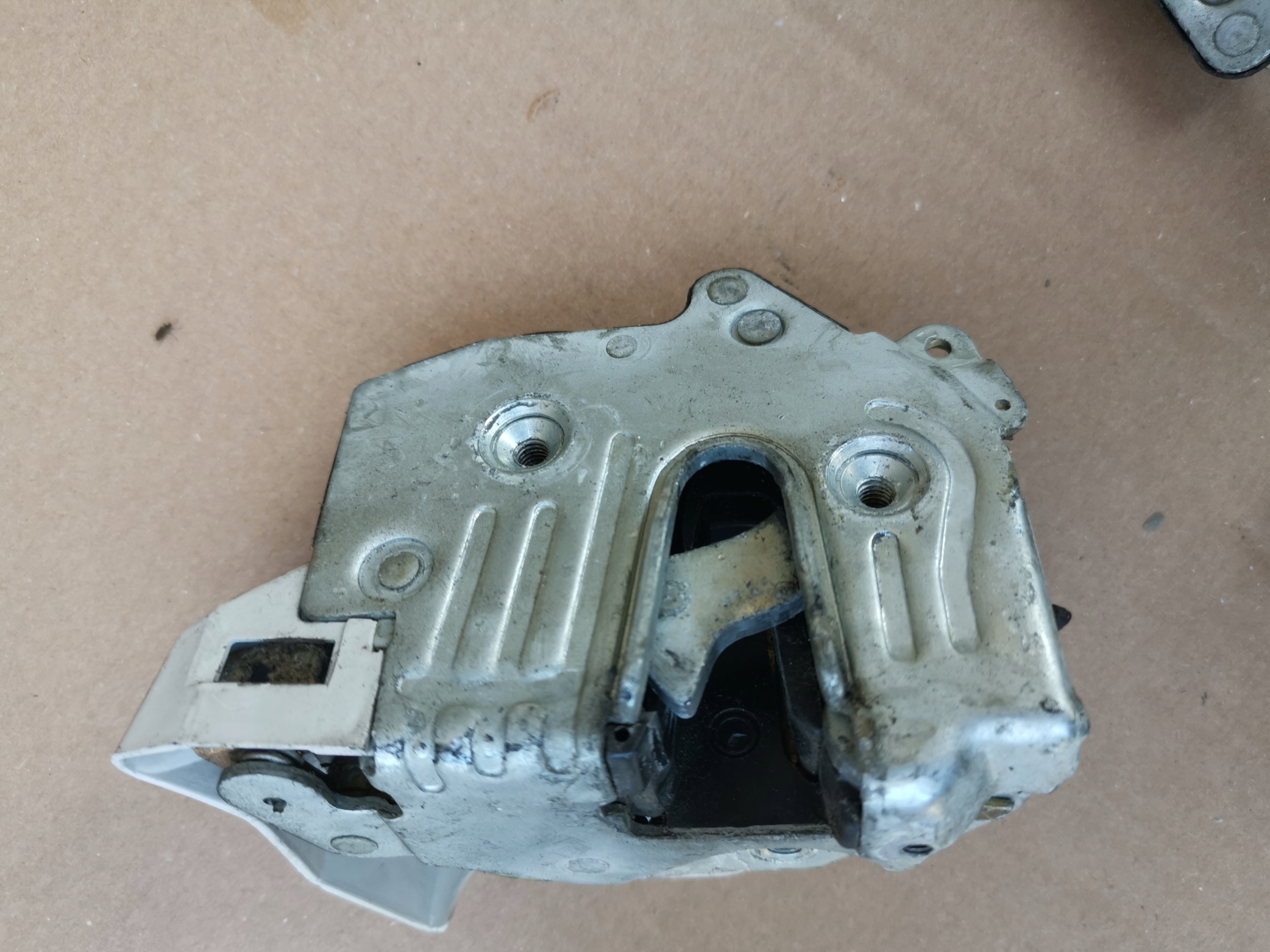lock door left right rear part front MERCEDES W124