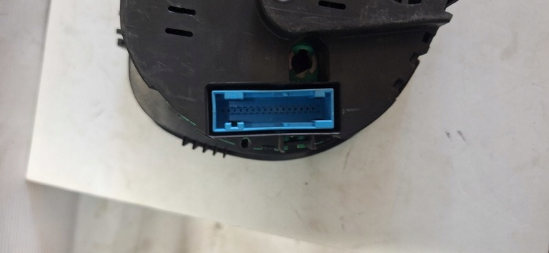 dials VW GOLF IV 88311282