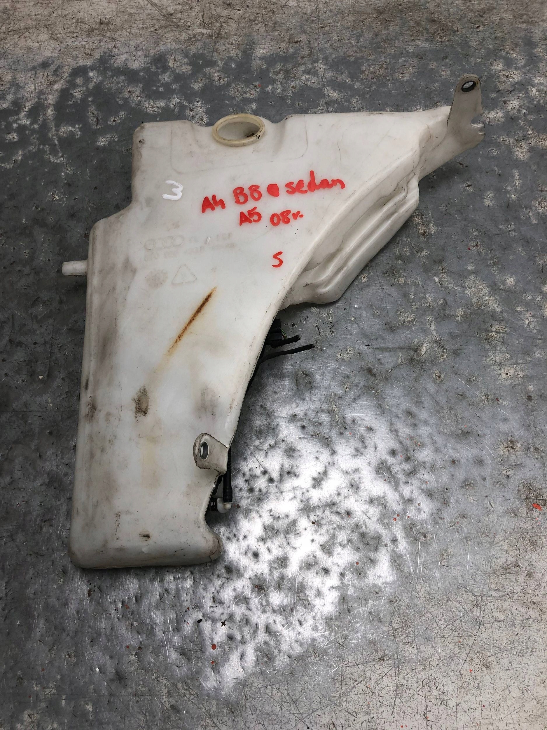 washer fluid tank AUDI A4 B8 sedan A5 8T0955453B