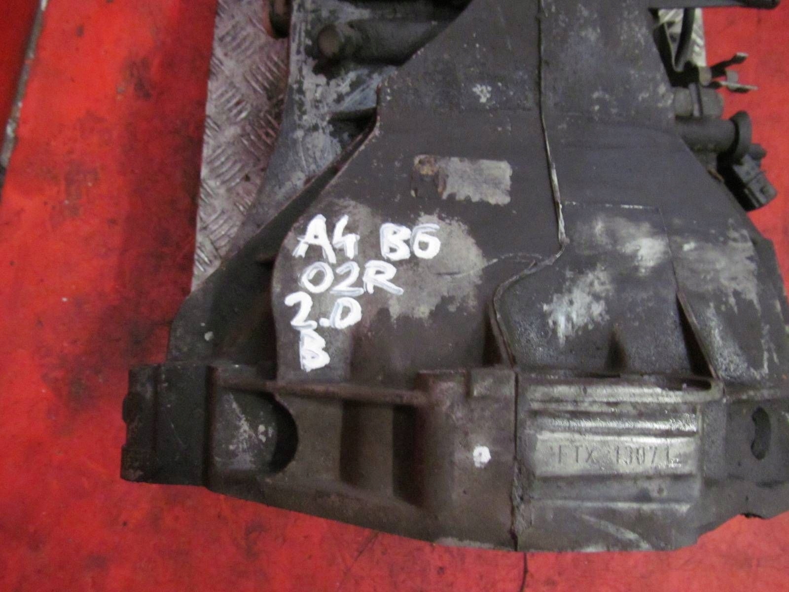 AUDI A4 B6 8E 8E2 2.0 B ALT CAMBIO manuale FTX 5 ingranaggi